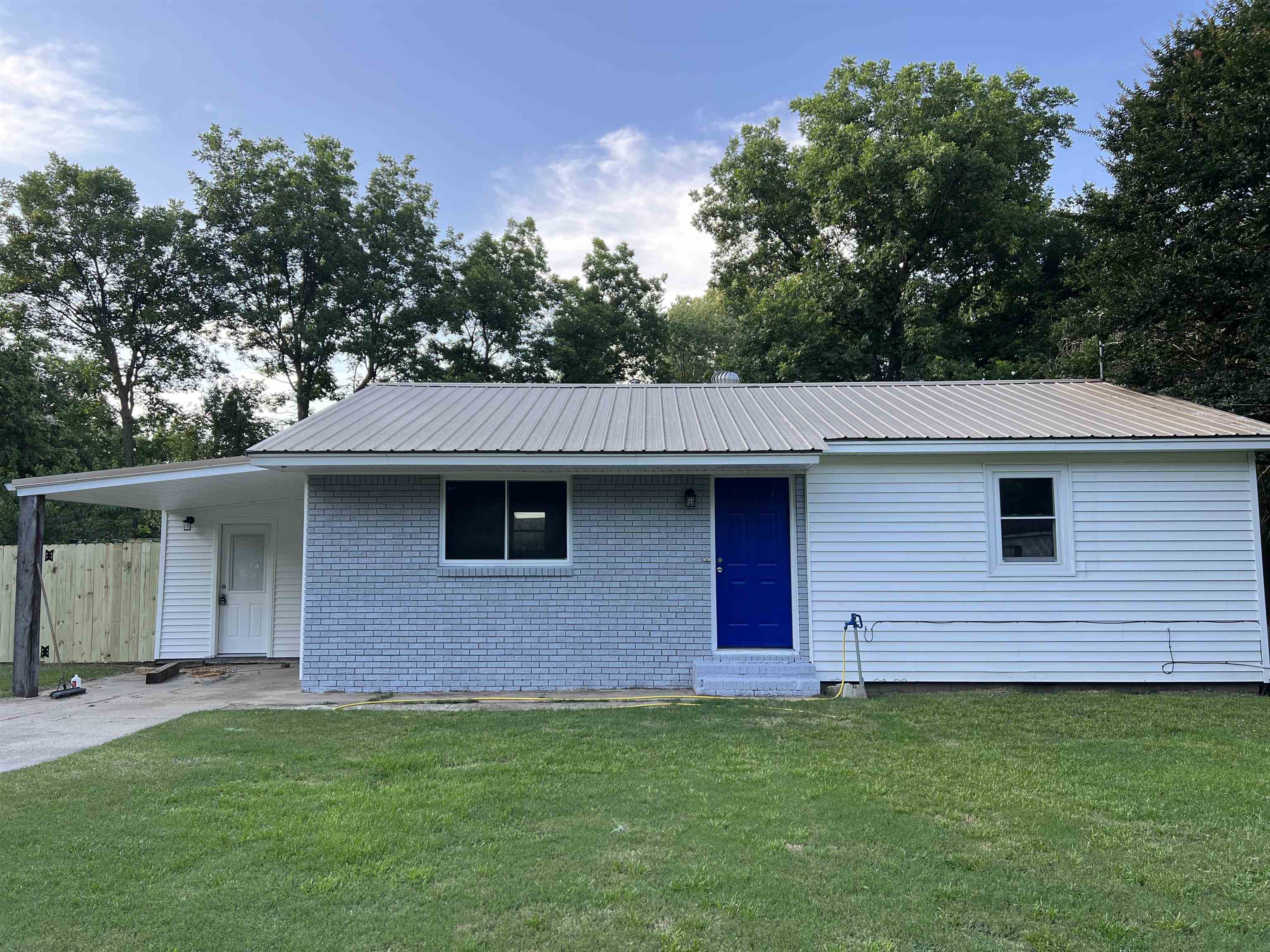 812 E Springer  Manila, AR