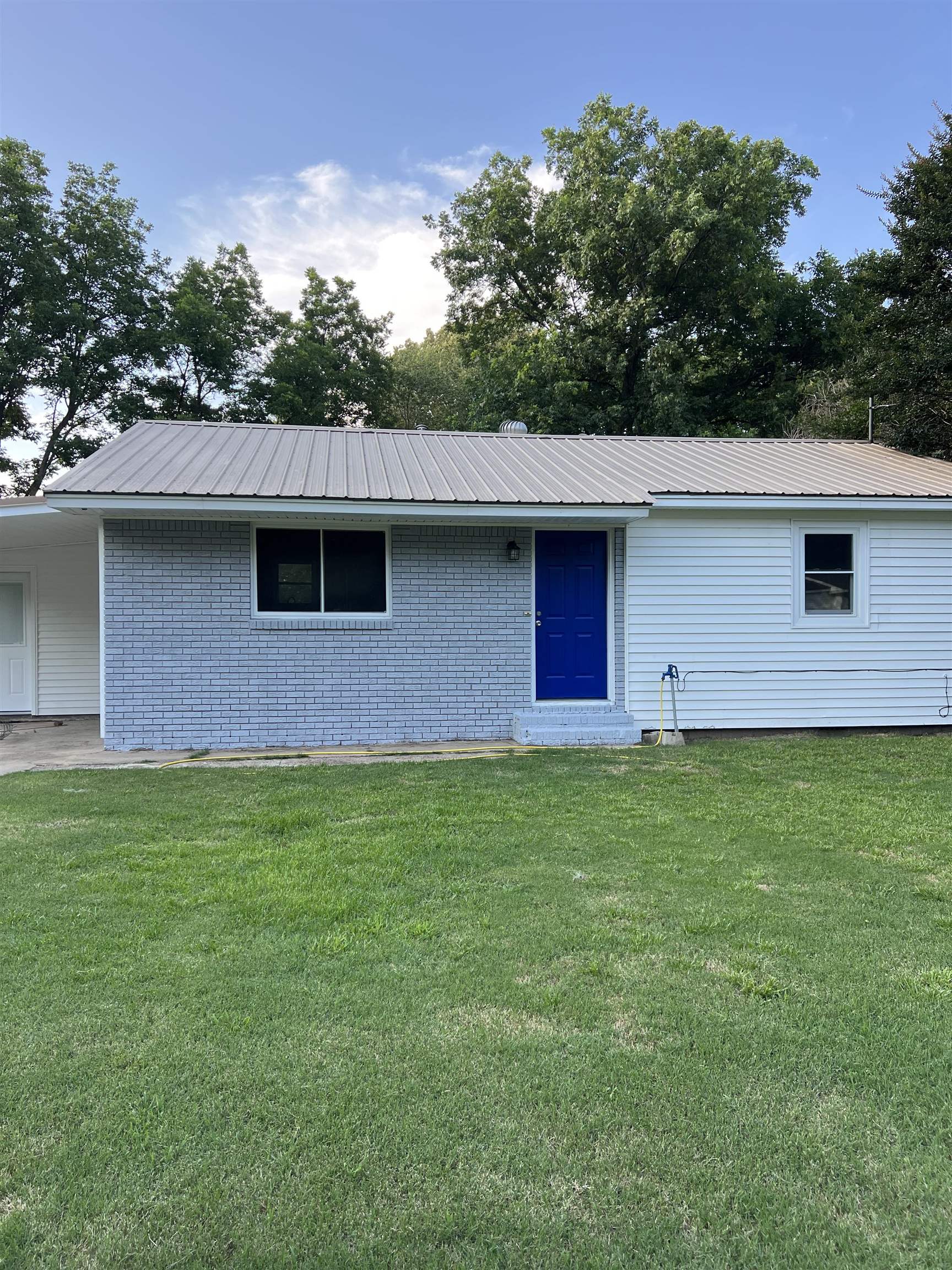 812 E Springer  Manila, AR