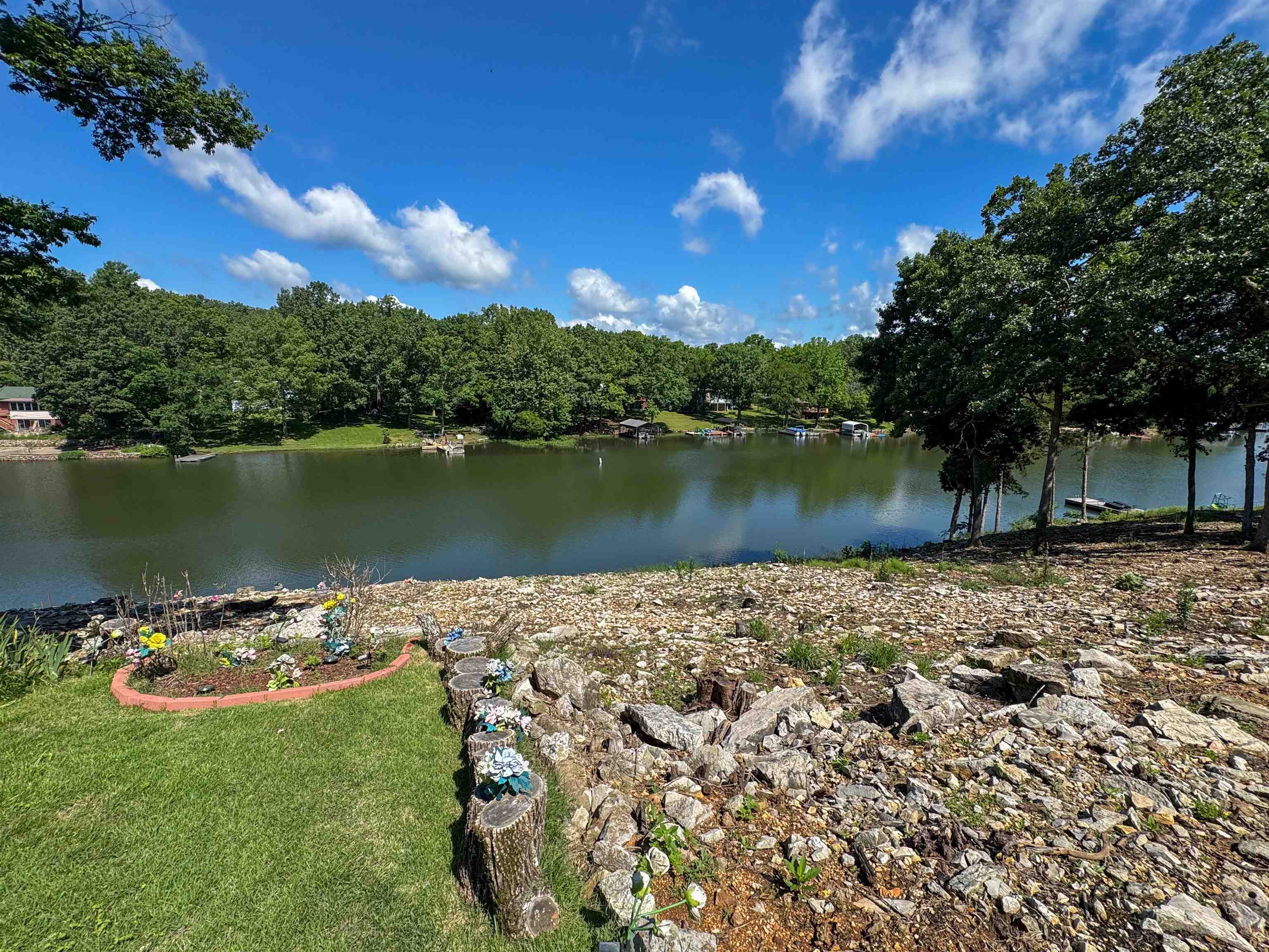 87  Wyandotte Dr  Cherokee Village, AR