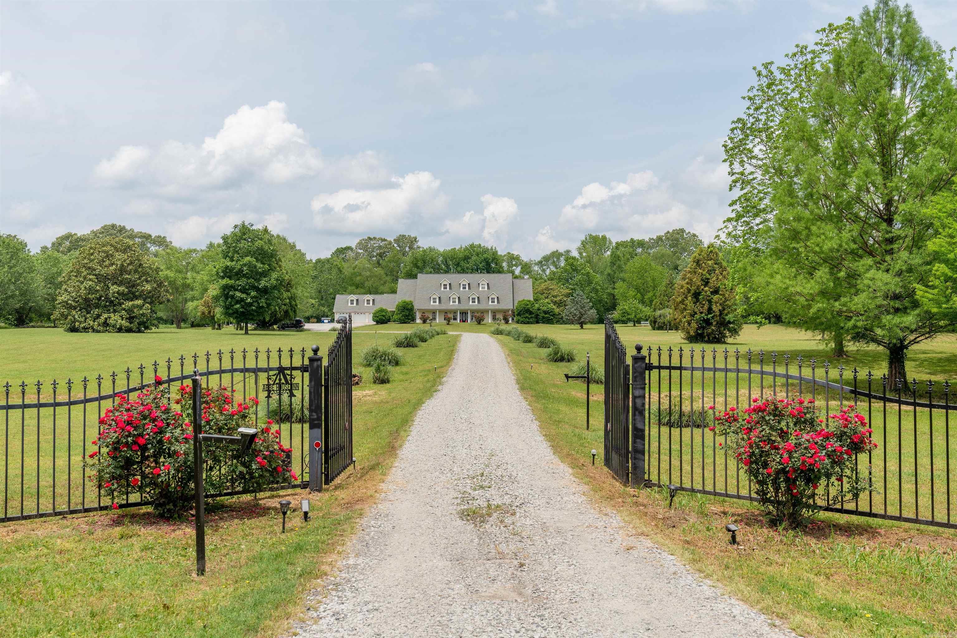 3144  Riverbend  Heber Springs, AR
