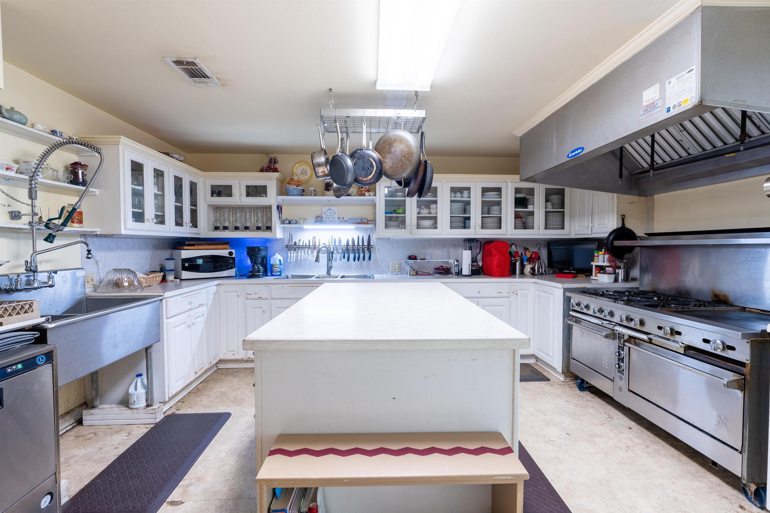 3144  Riverbend  Heber Springs, AR