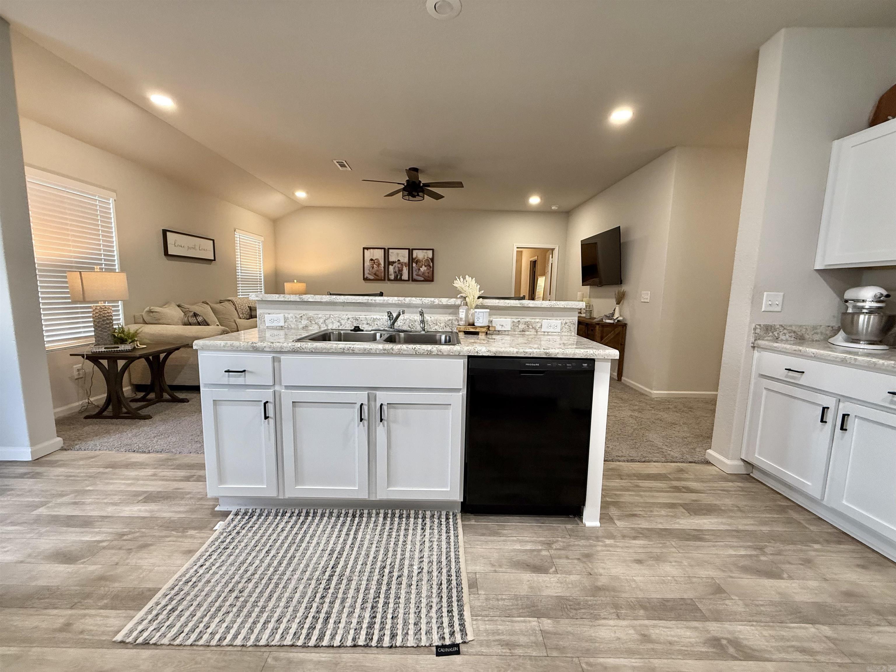 3041  Emerald Park  Bauxite, AR