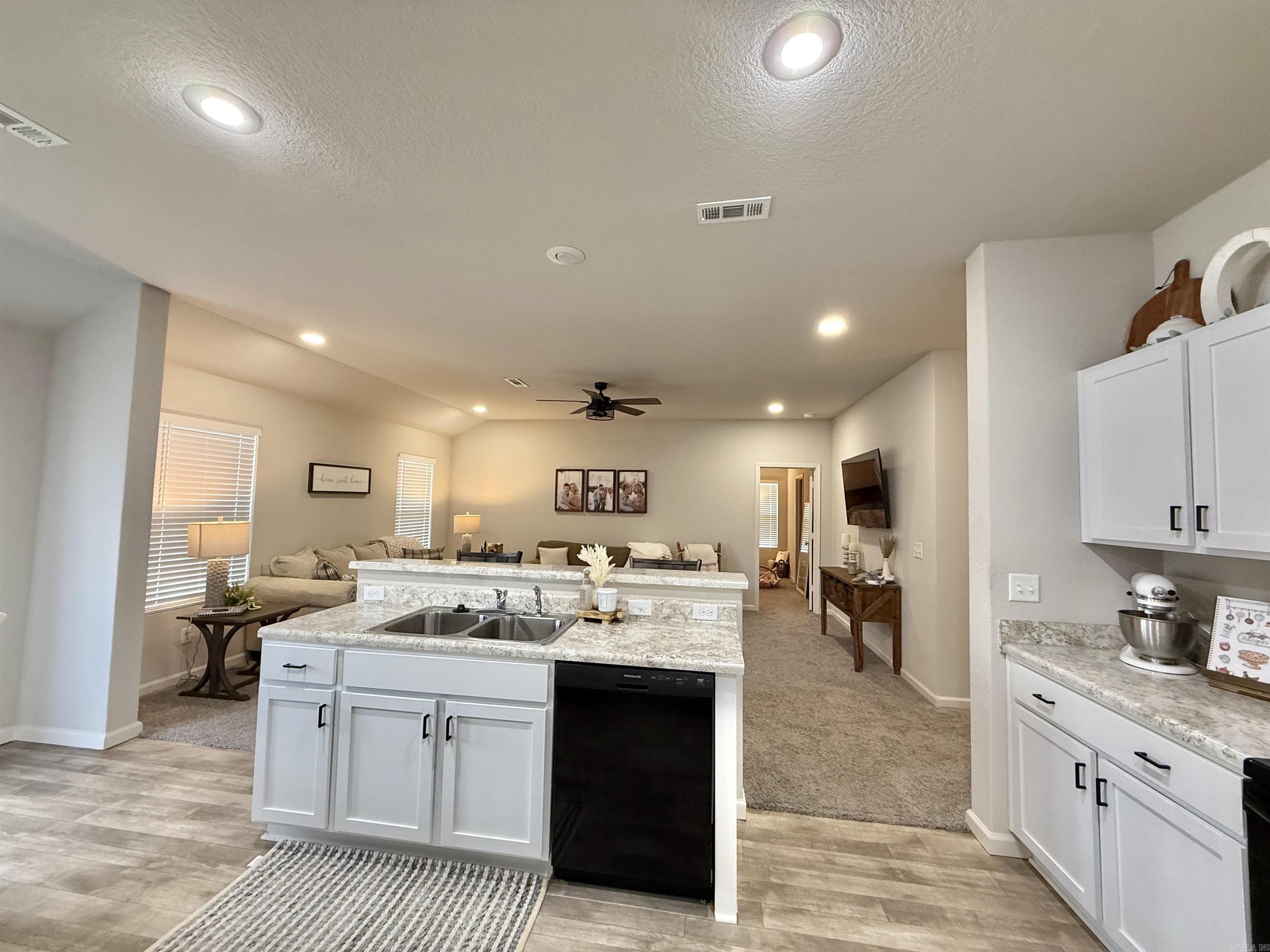 3041  Emerald Park  Bauxite, AR