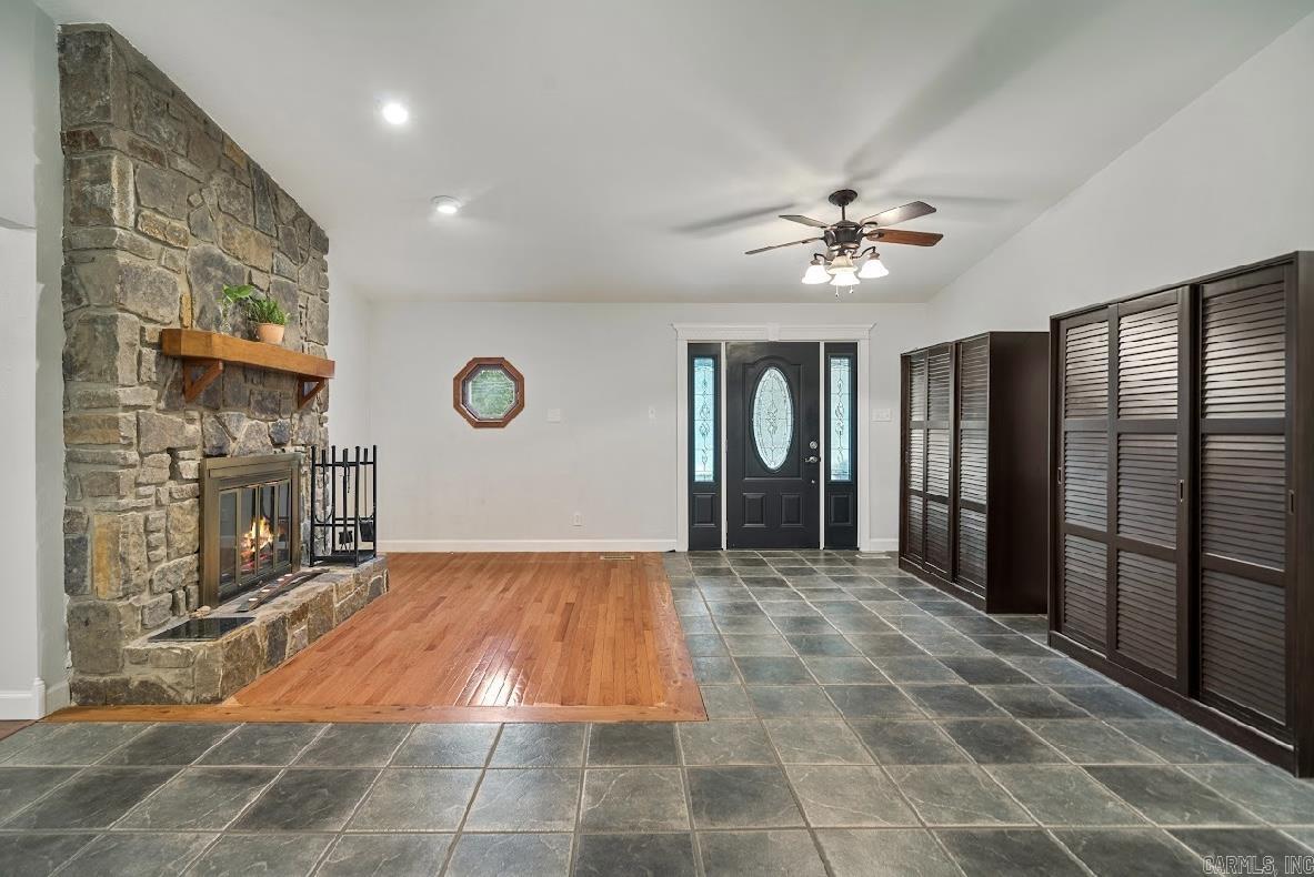 208  Independence  Hot Springs, AR