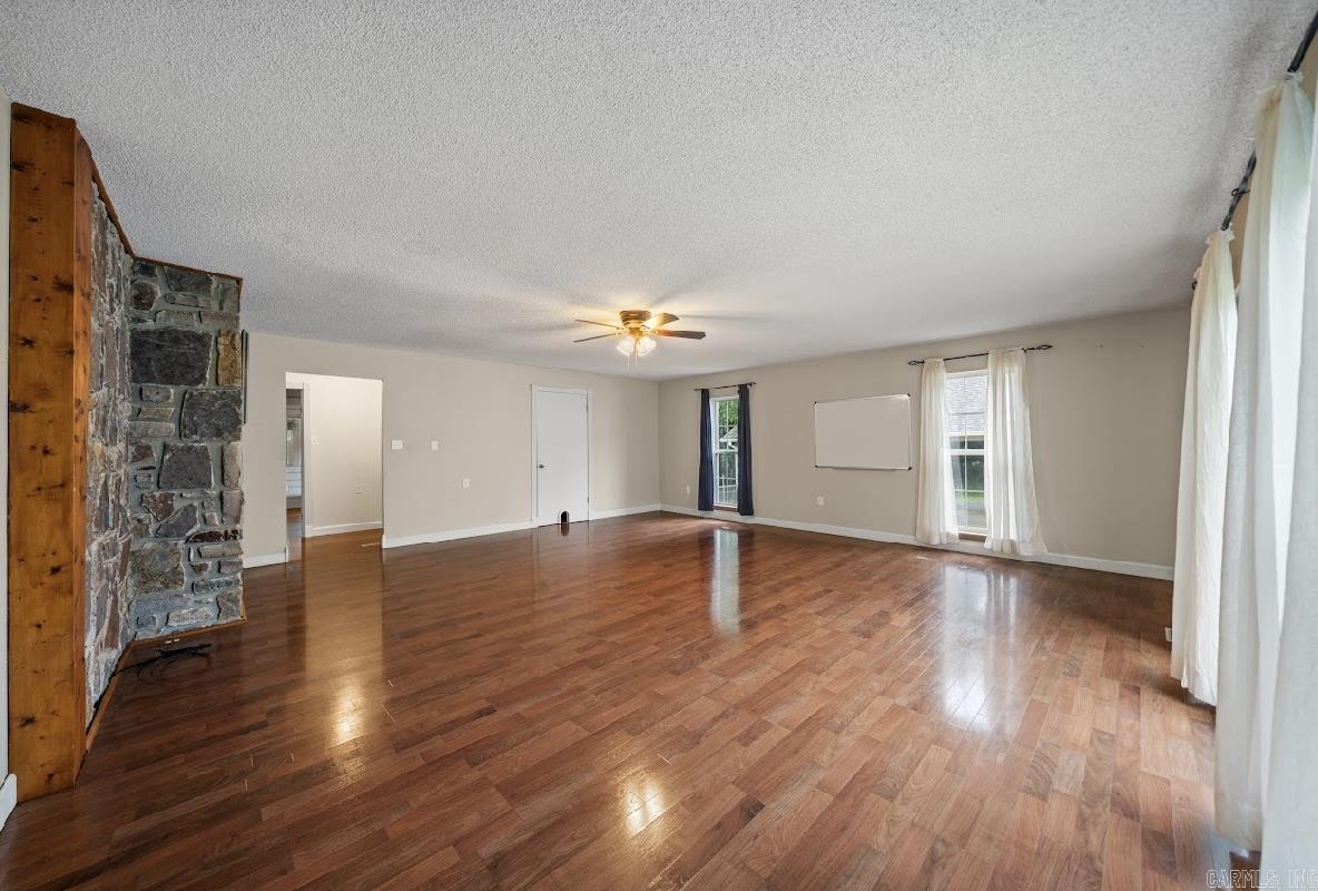 208  Independence  Hot Springs, AR
