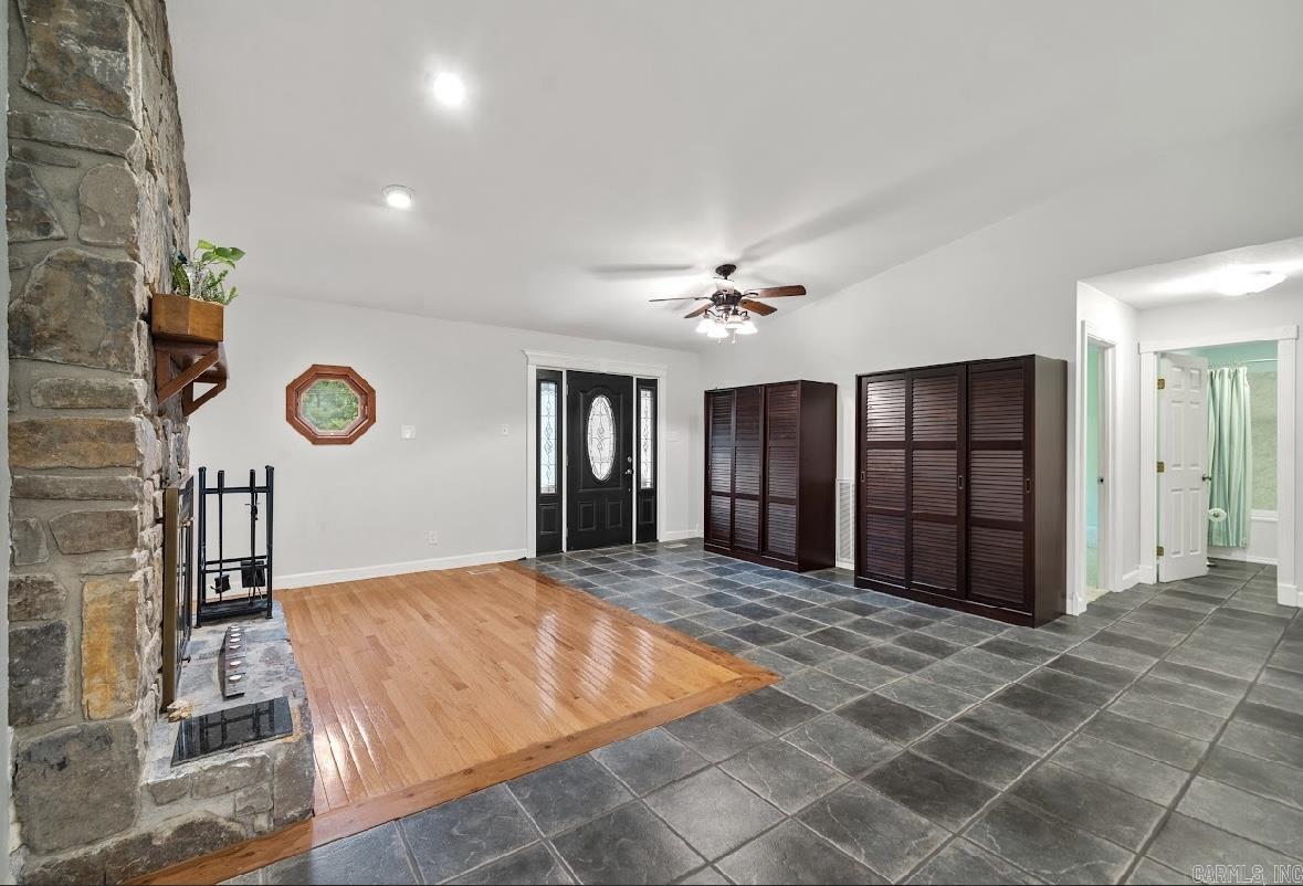 208  Independence  Hot Springs, AR