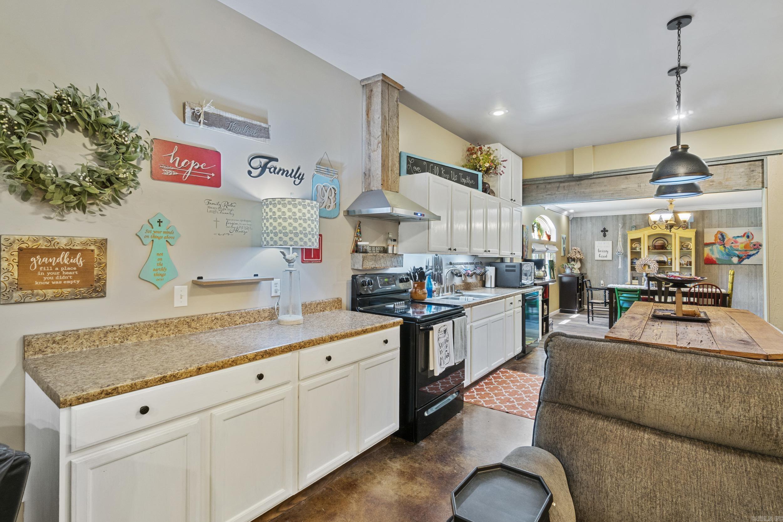 475  Crossroads E.  Quitman, AR