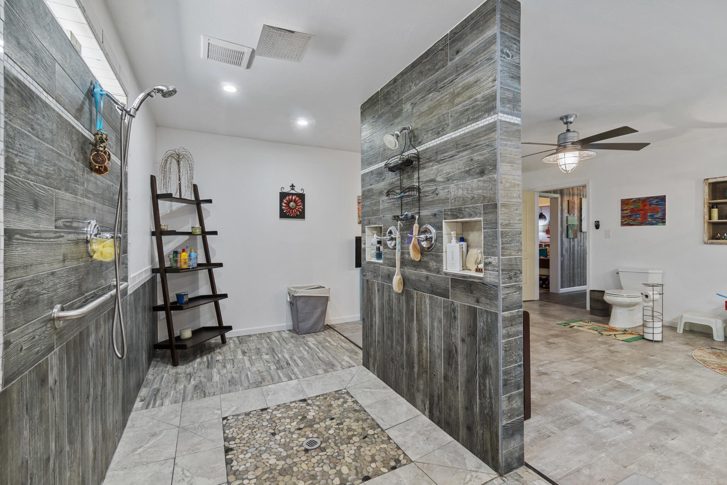 475  Crossroads E.  Quitman, AR