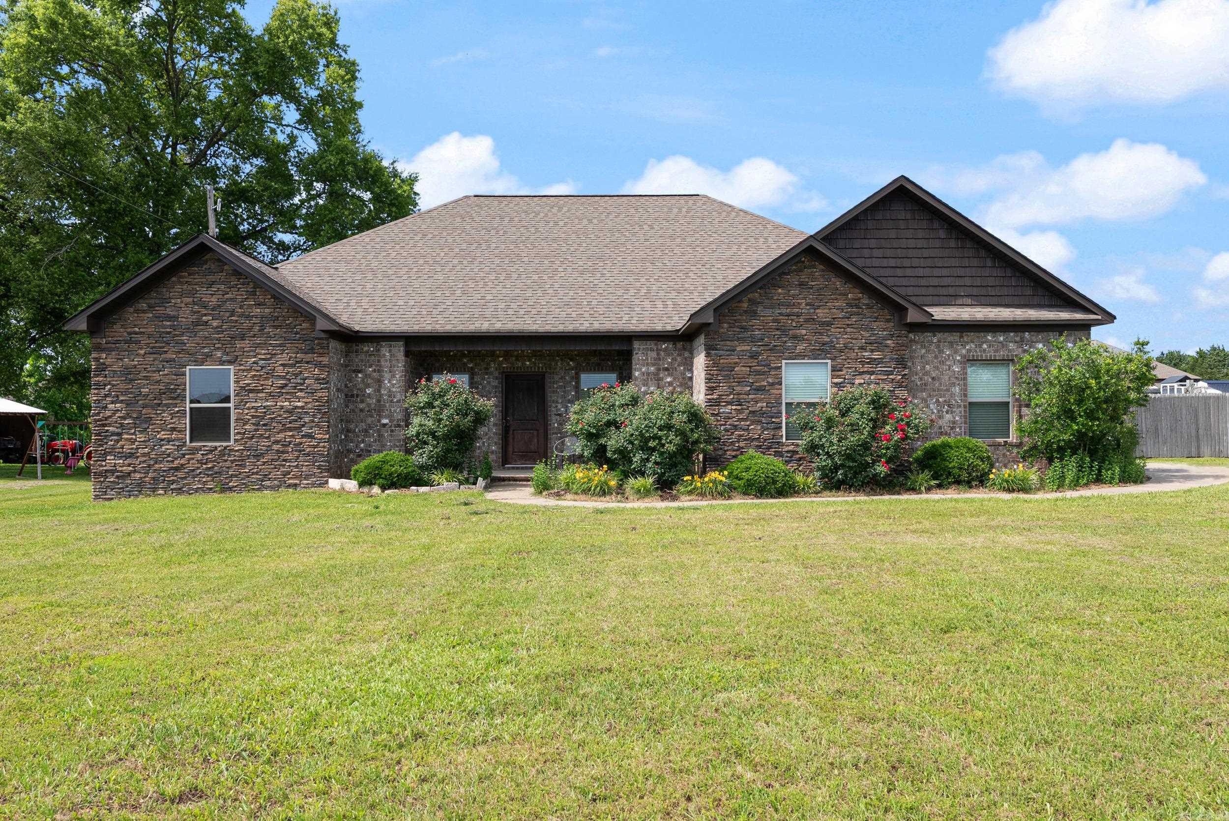 418 W Highway 225  Greenbrier, AR