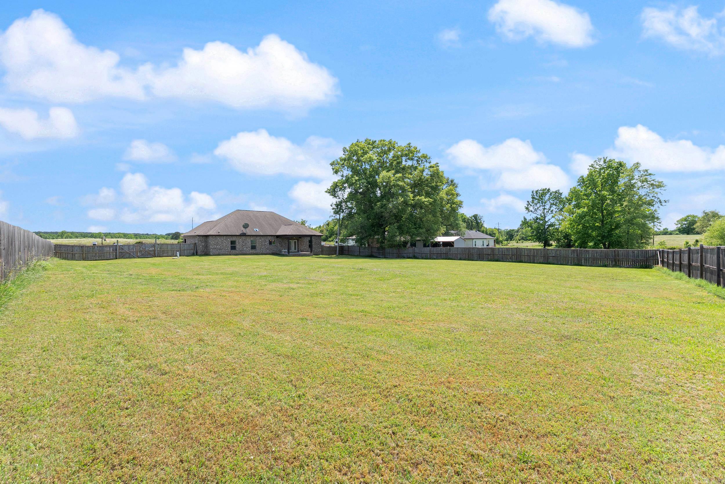 418 W Highway 225  Greenbrier, AR