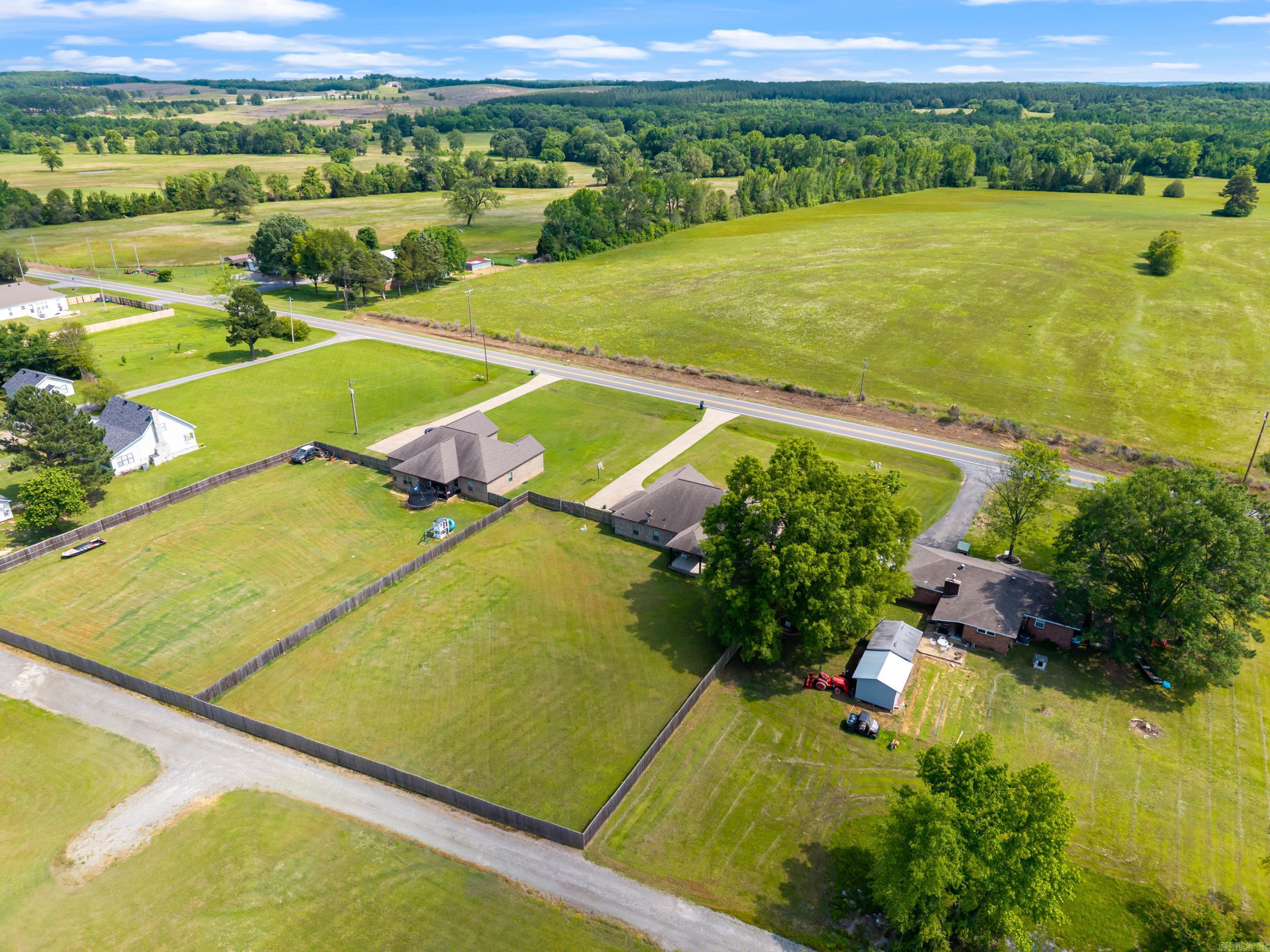 418 W Highway 225  Greenbrier, AR