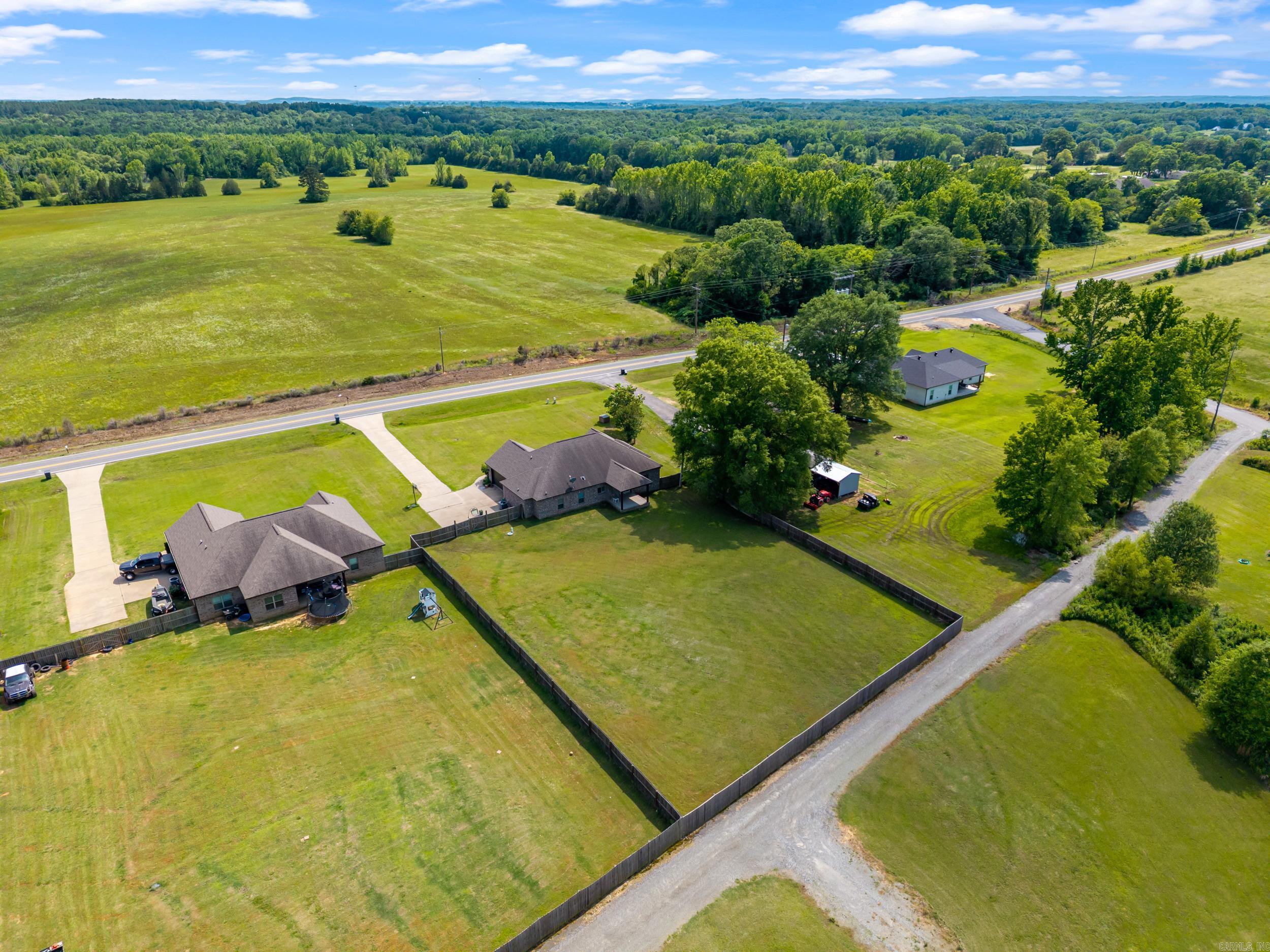 418 W Highway 225  Greenbrier, AR