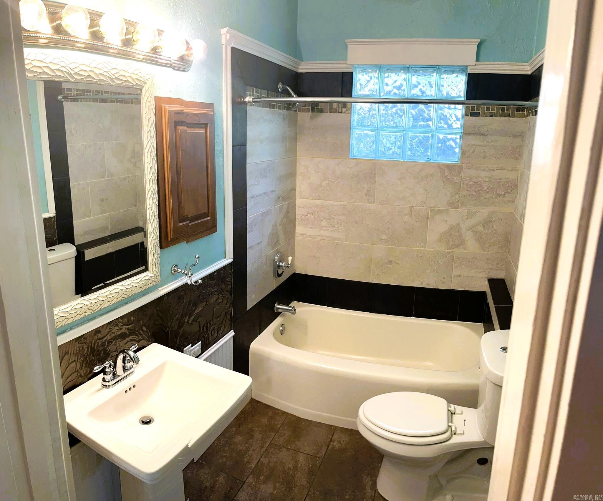3224  Lamar  Little Rock, AR