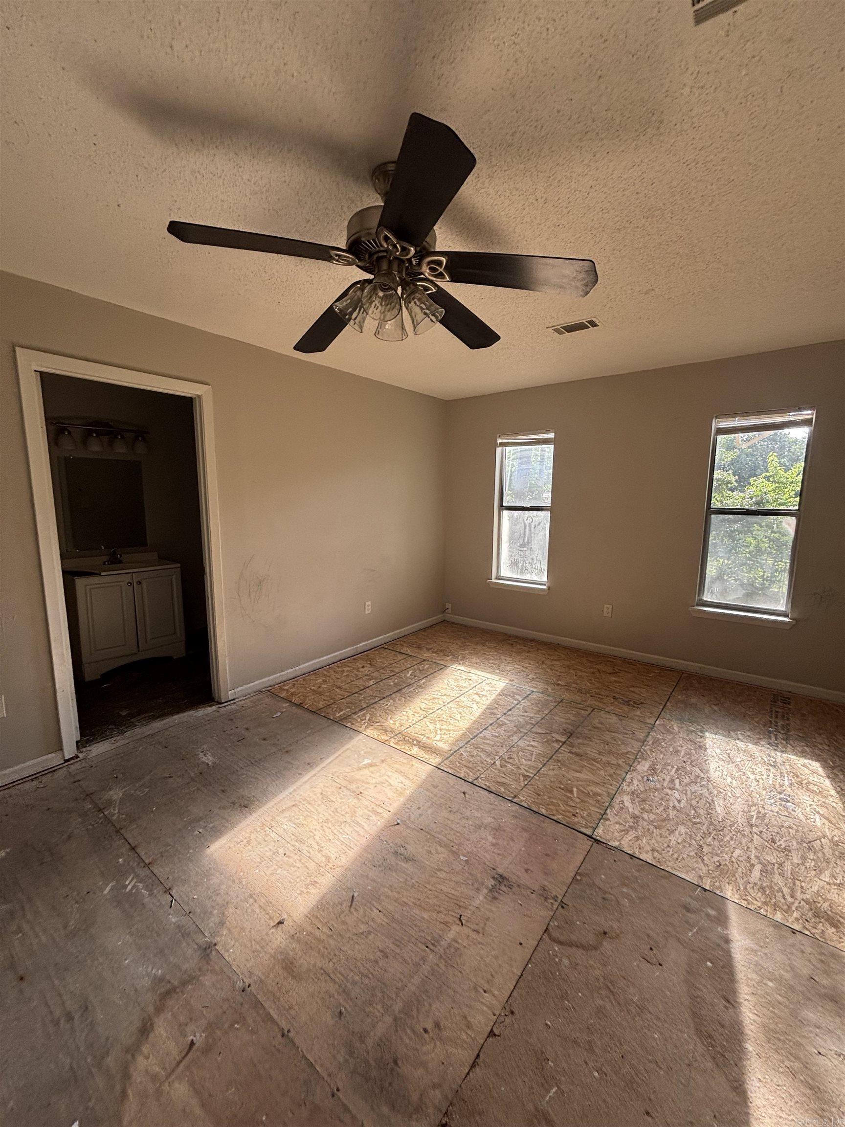 11  Karon Ct  Little Rock, AR