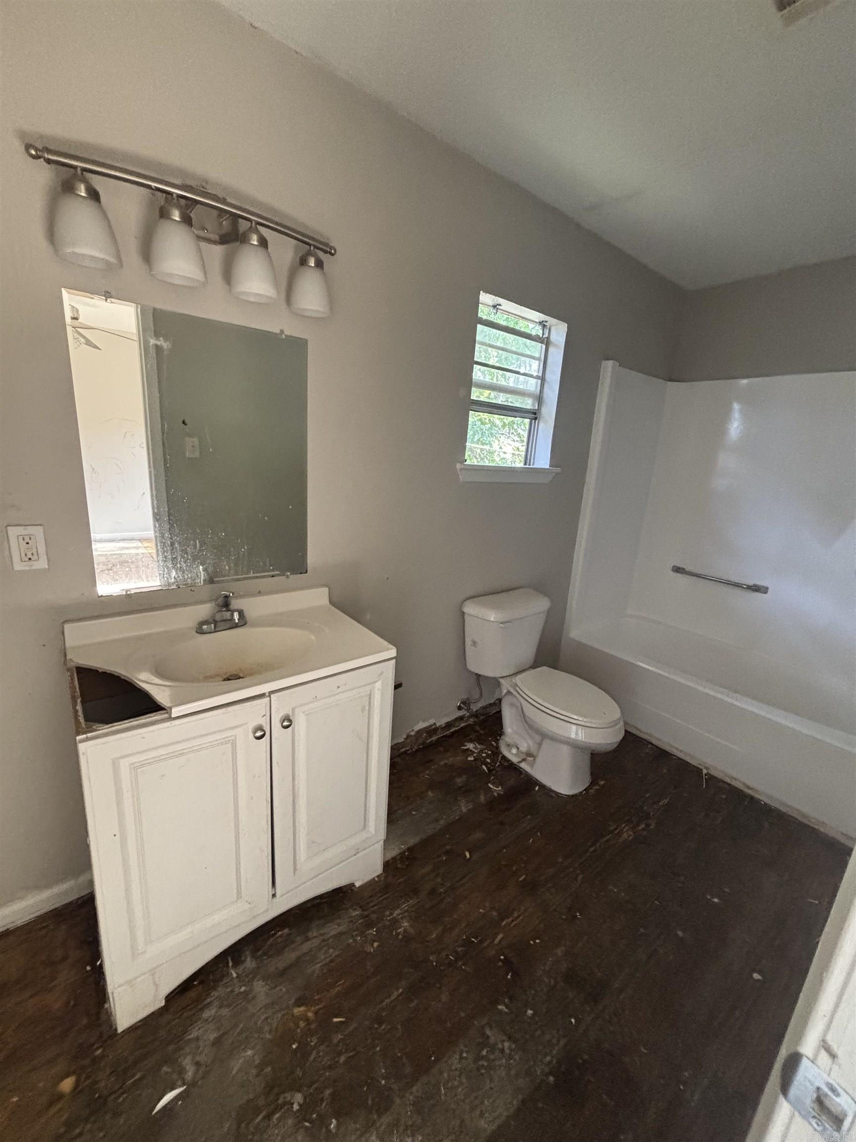 11  Karon Ct  Little Rock, AR