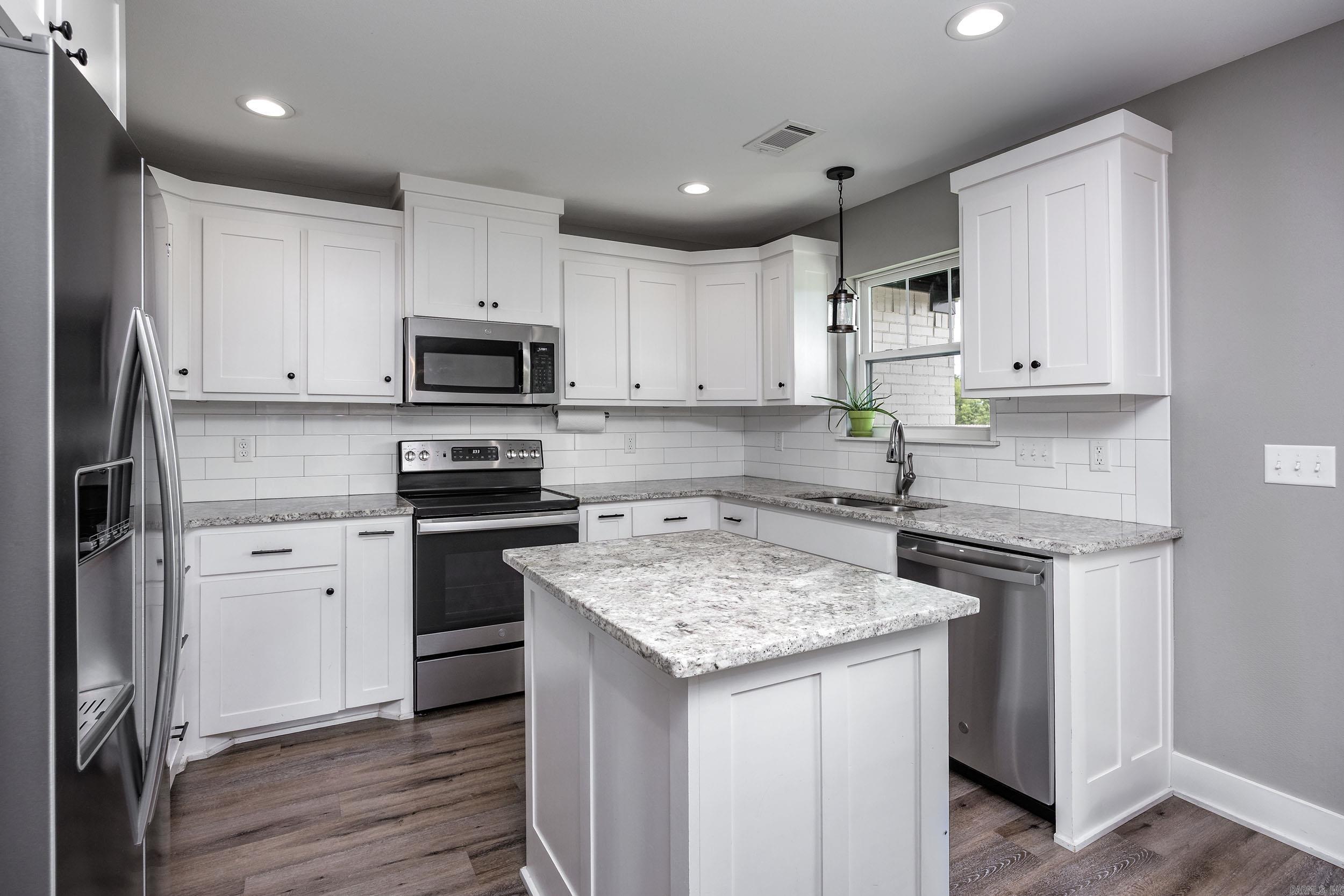 48  Dove Lane  Vilonia, AR