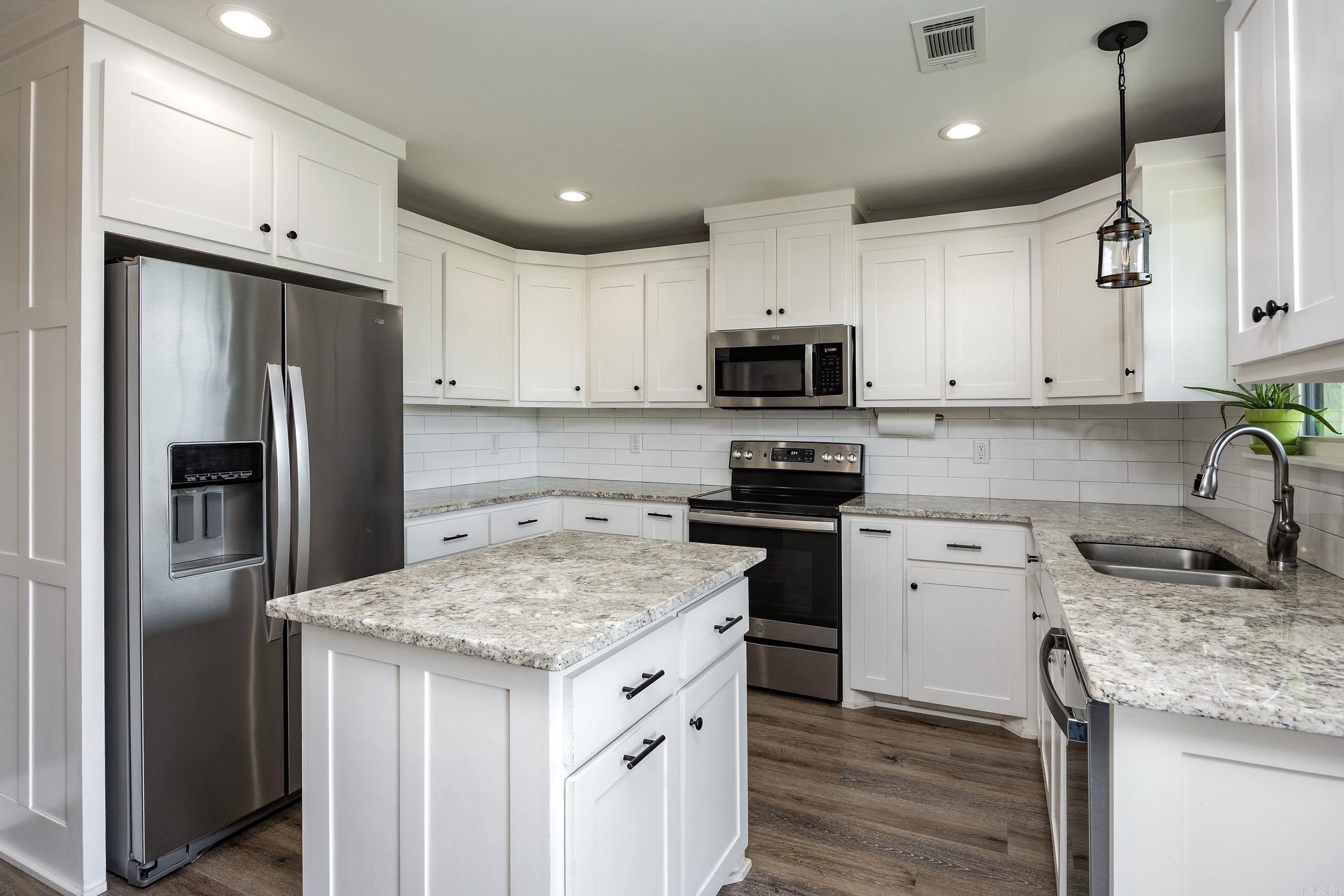 48  Dove Lane  Vilonia, AR