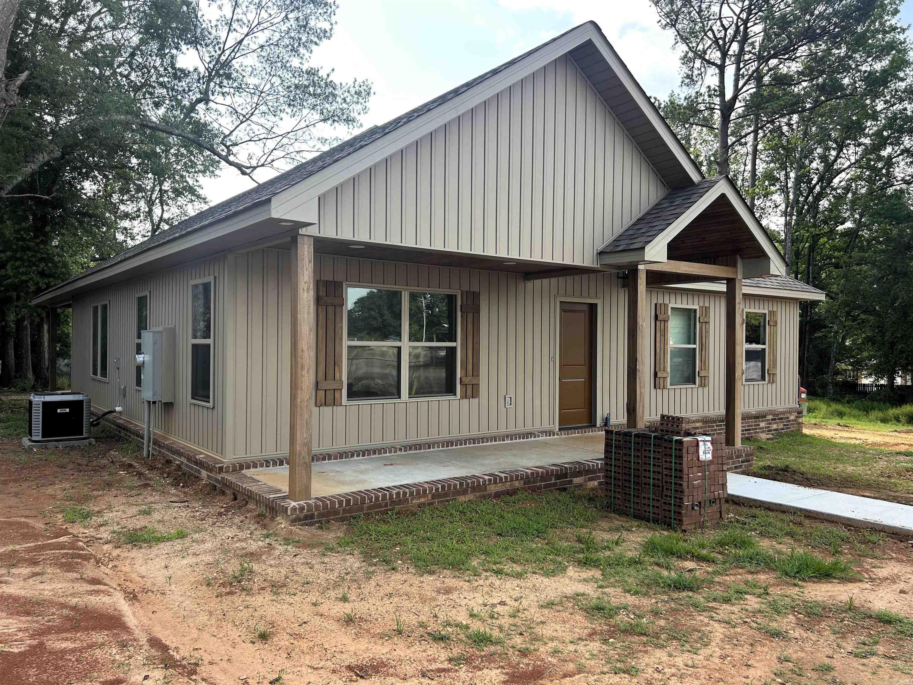308 N Arch Street  Sheridan, AR