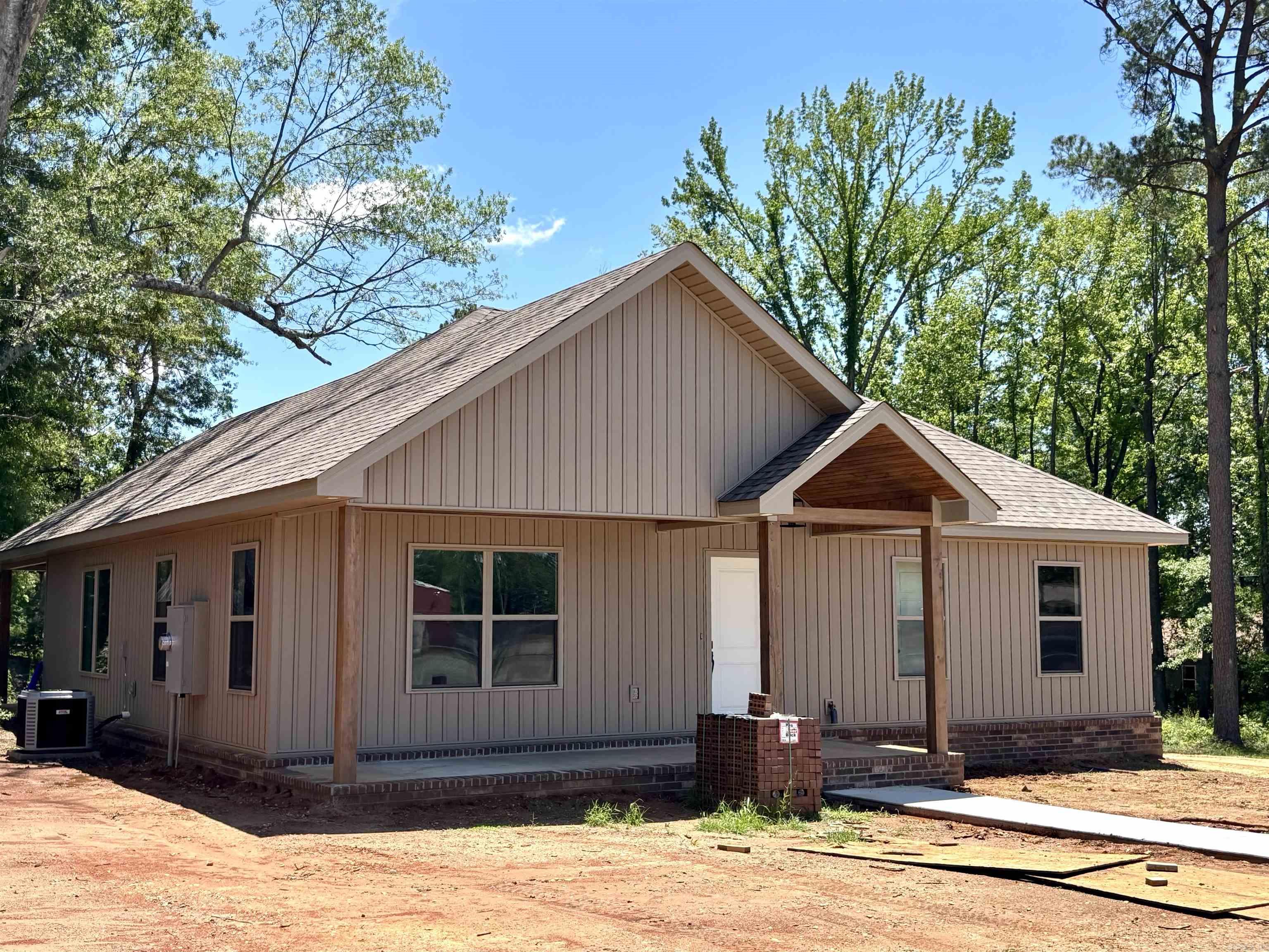 308 N Arch Street  Sheridan, AR