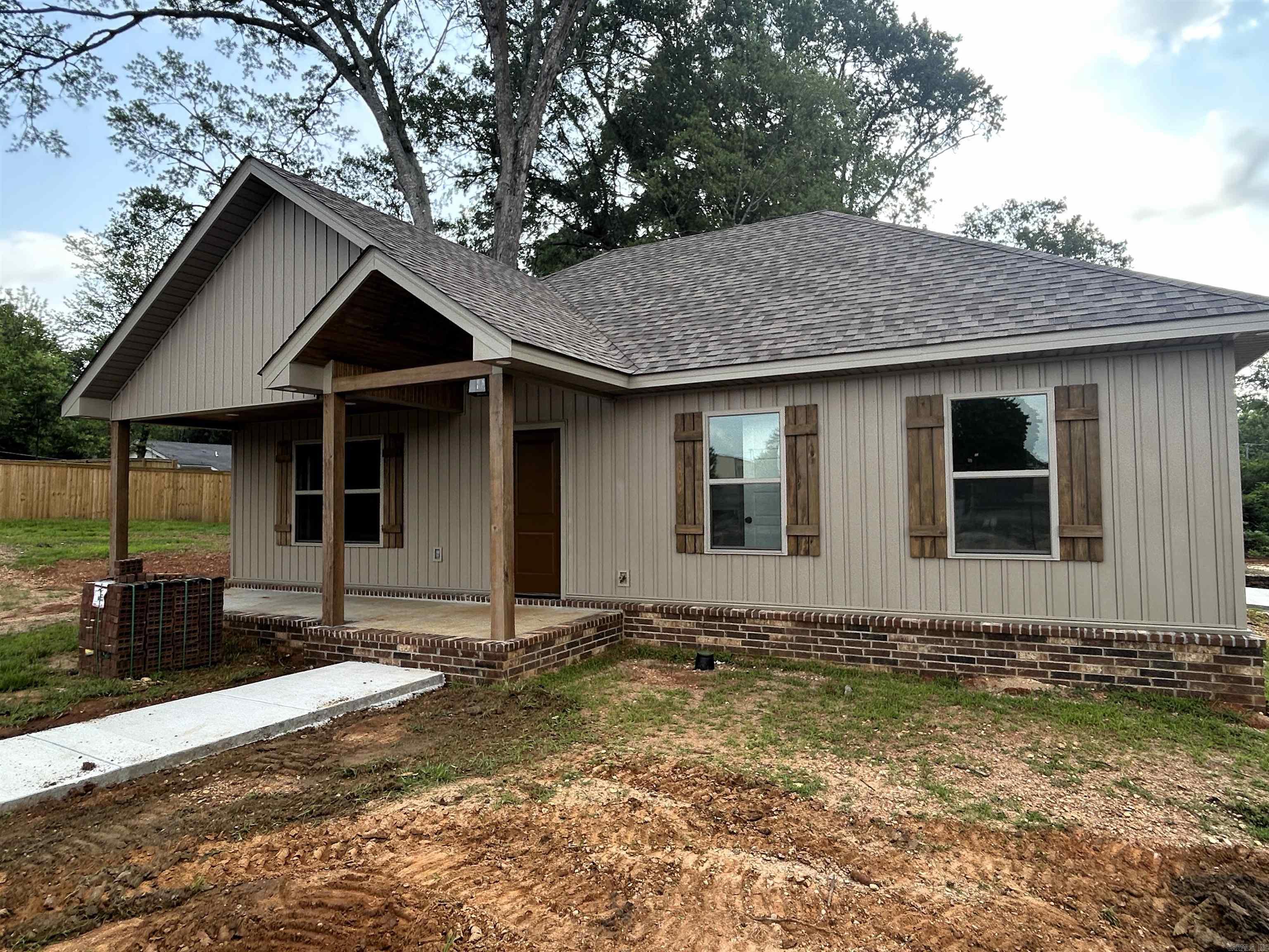 308 N Arch Street  Sheridan, AR