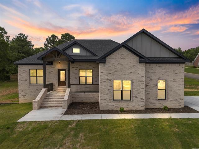 1  Whippoorwill Dr.  Greenbrier, AR