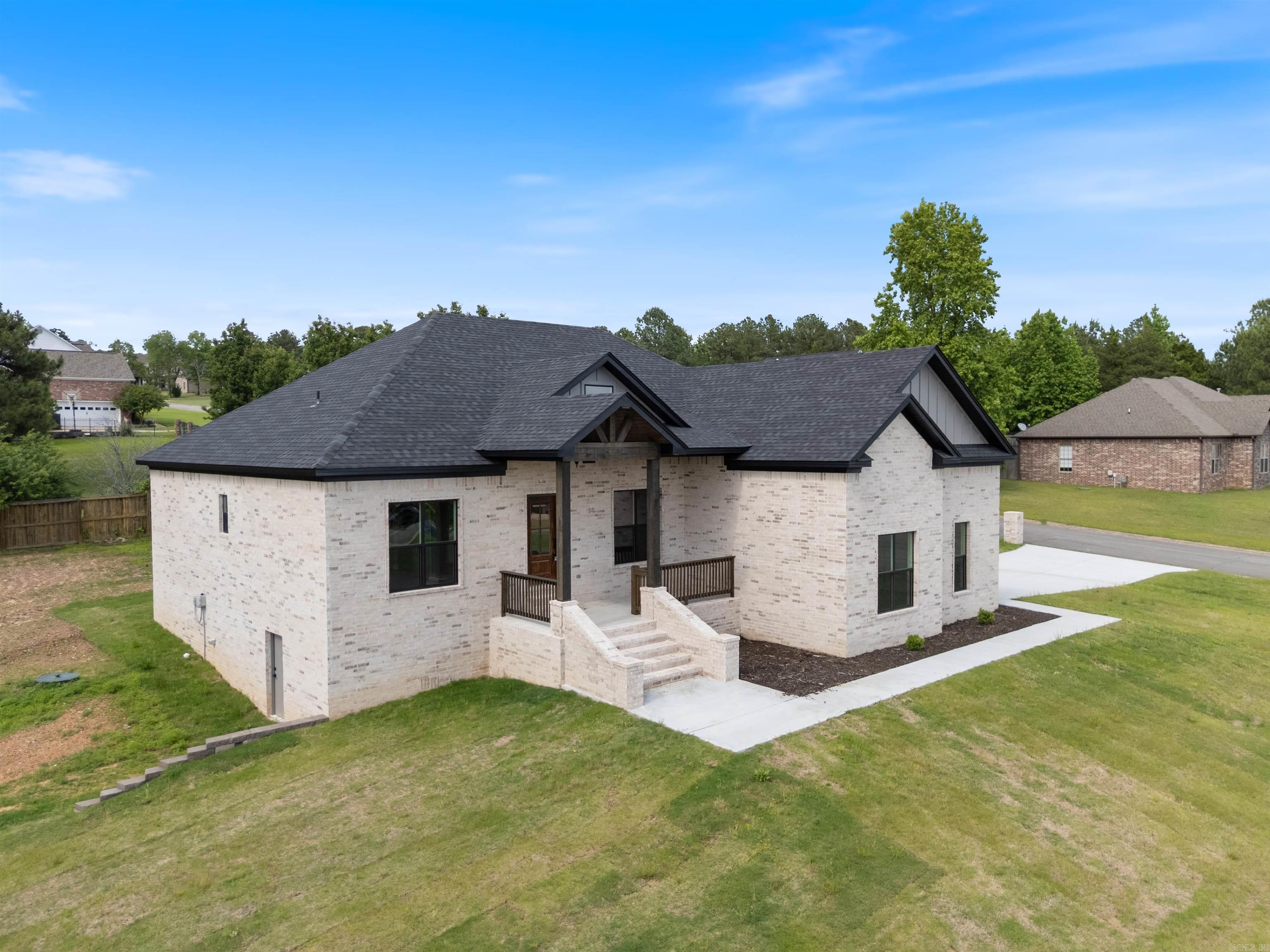 1  Whippoorwill Dr.  Greenbrier, AR