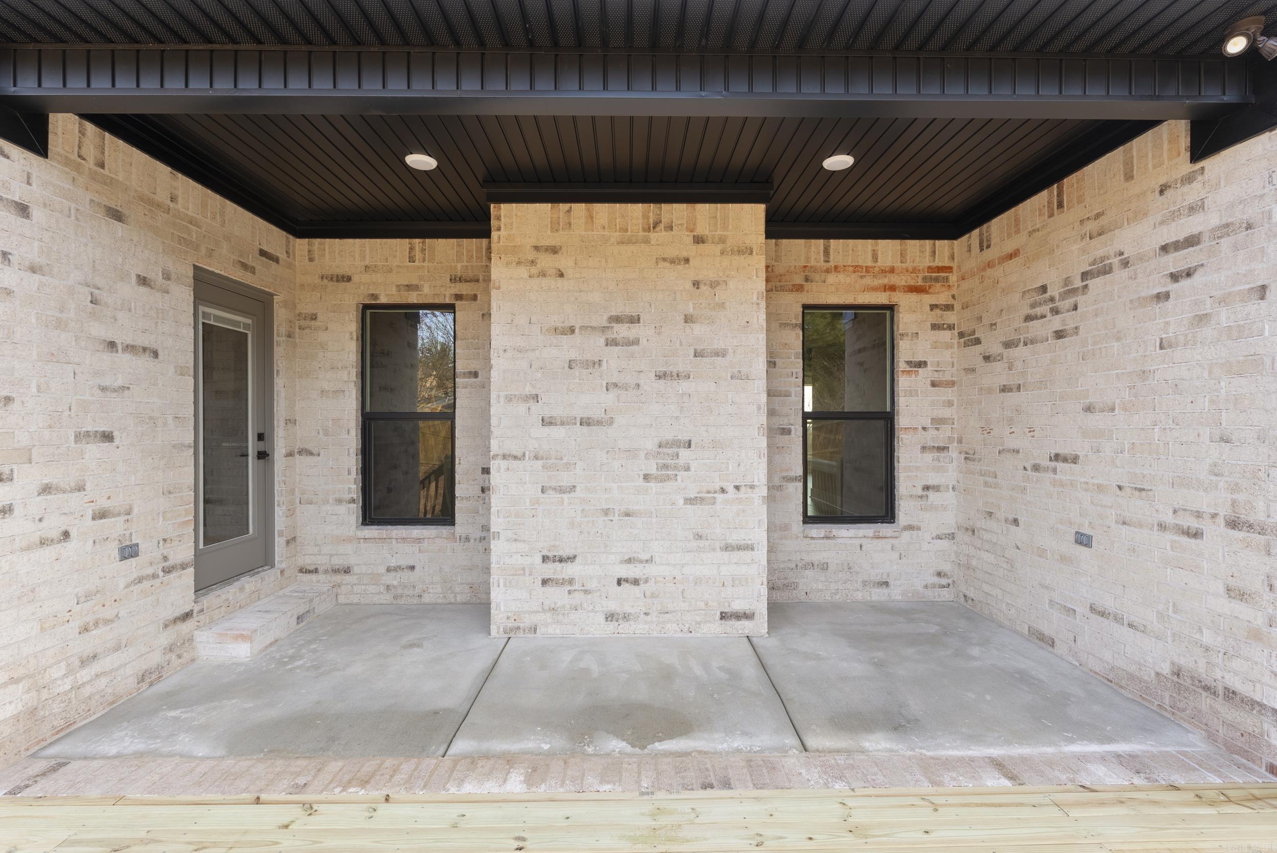 1  Whippoorwill Dr.  Greenbrier, AR