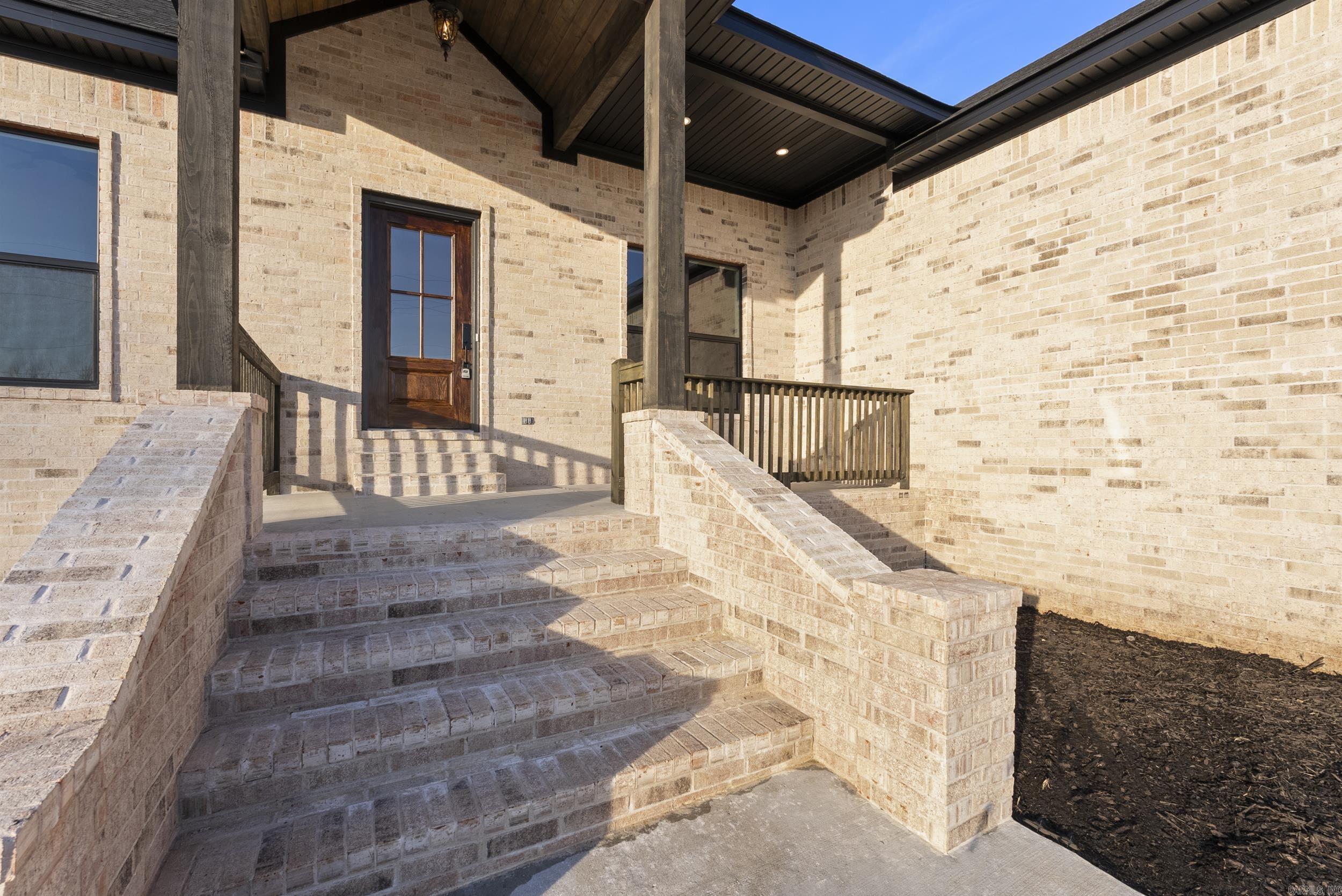 1  Whippoorwill Dr.  Greenbrier, AR