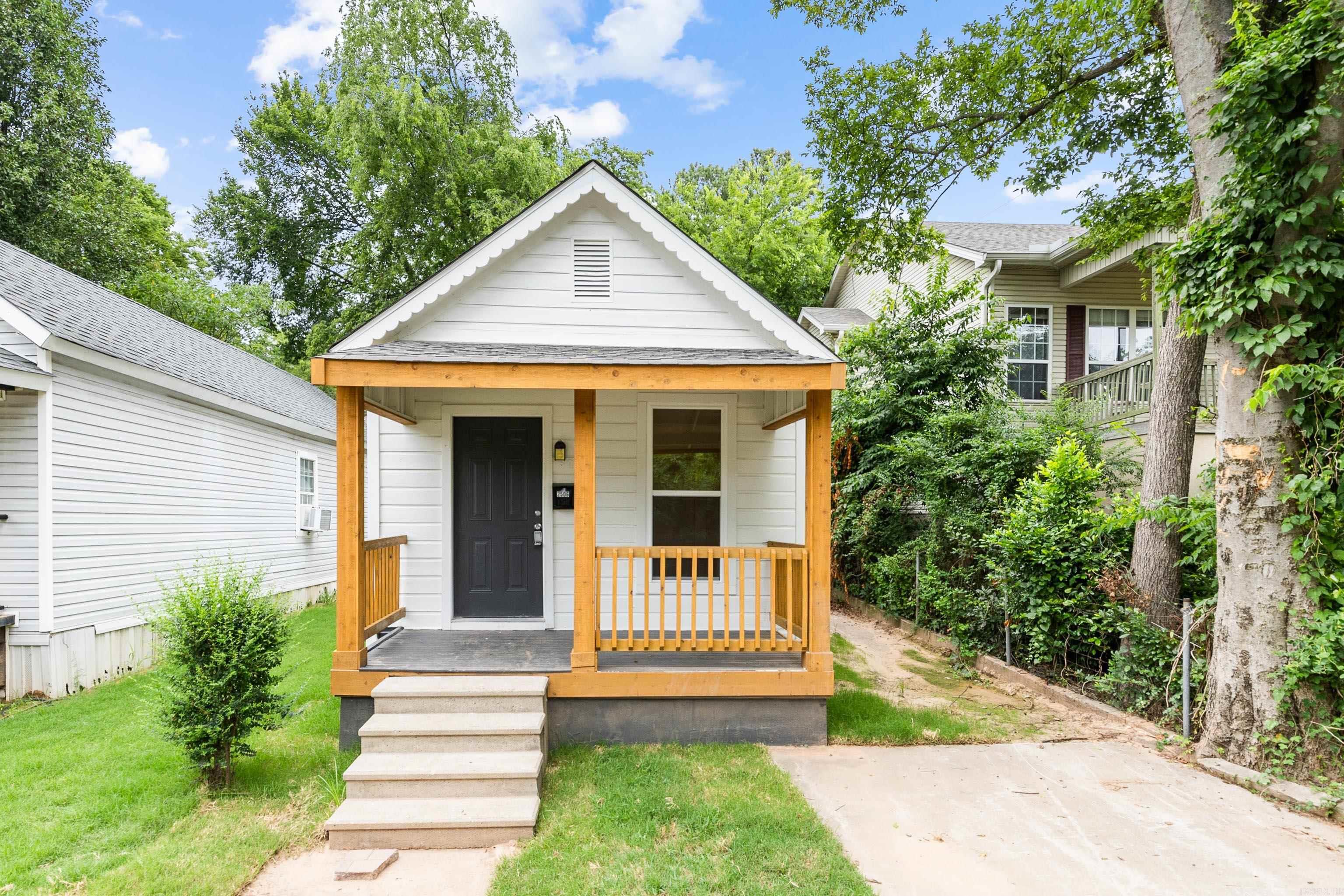 2506 W 6th  Little Rock, AR