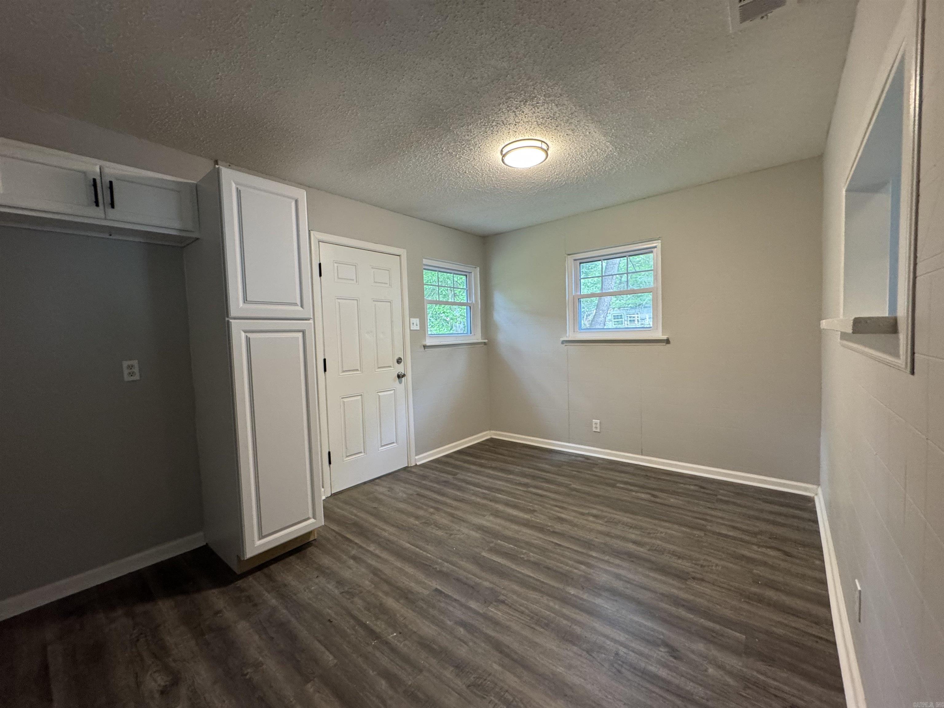 7518  Twin Oaks  Little Rock, AR