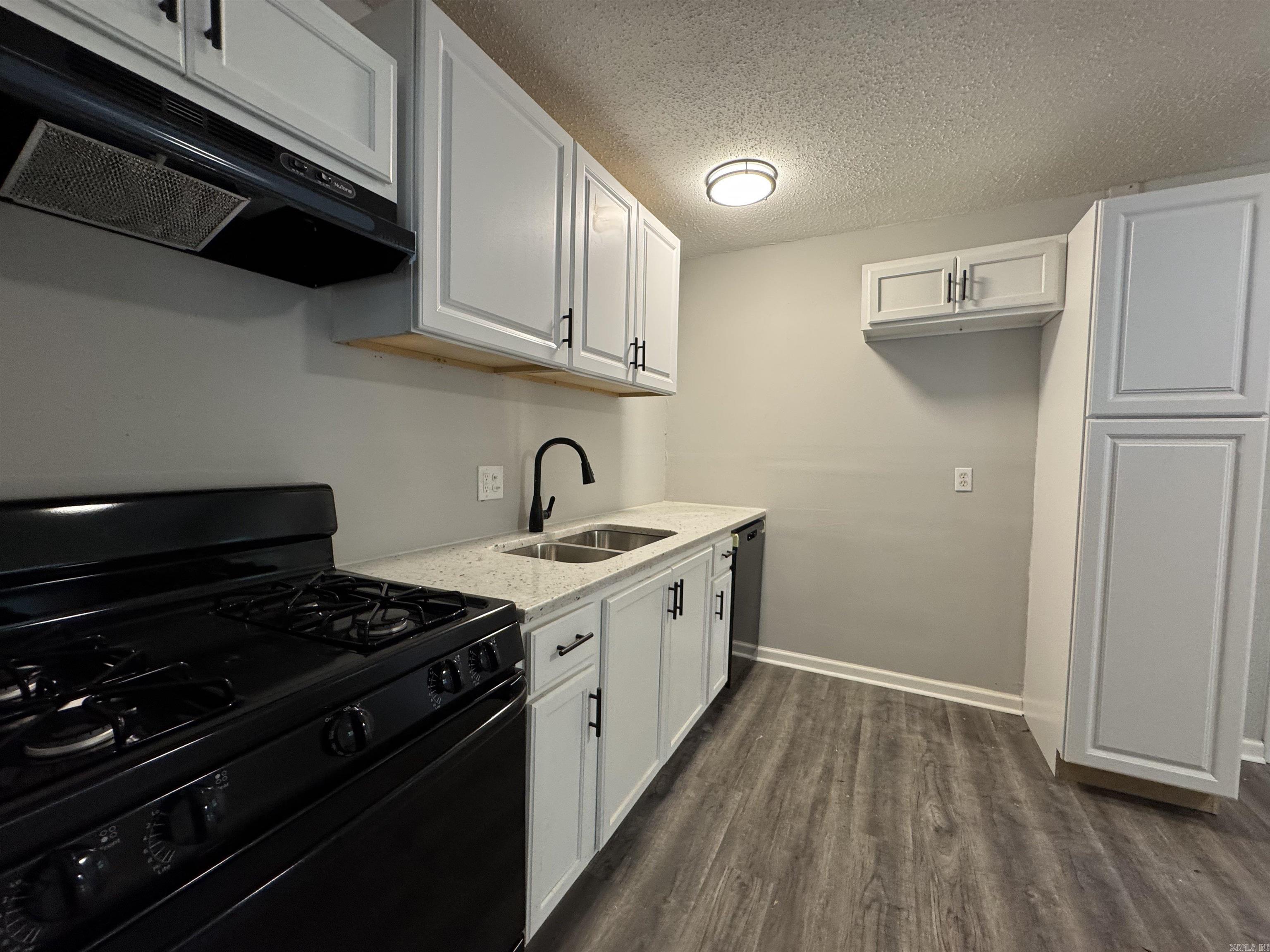 7518  Twin Oaks  Little Rock, AR