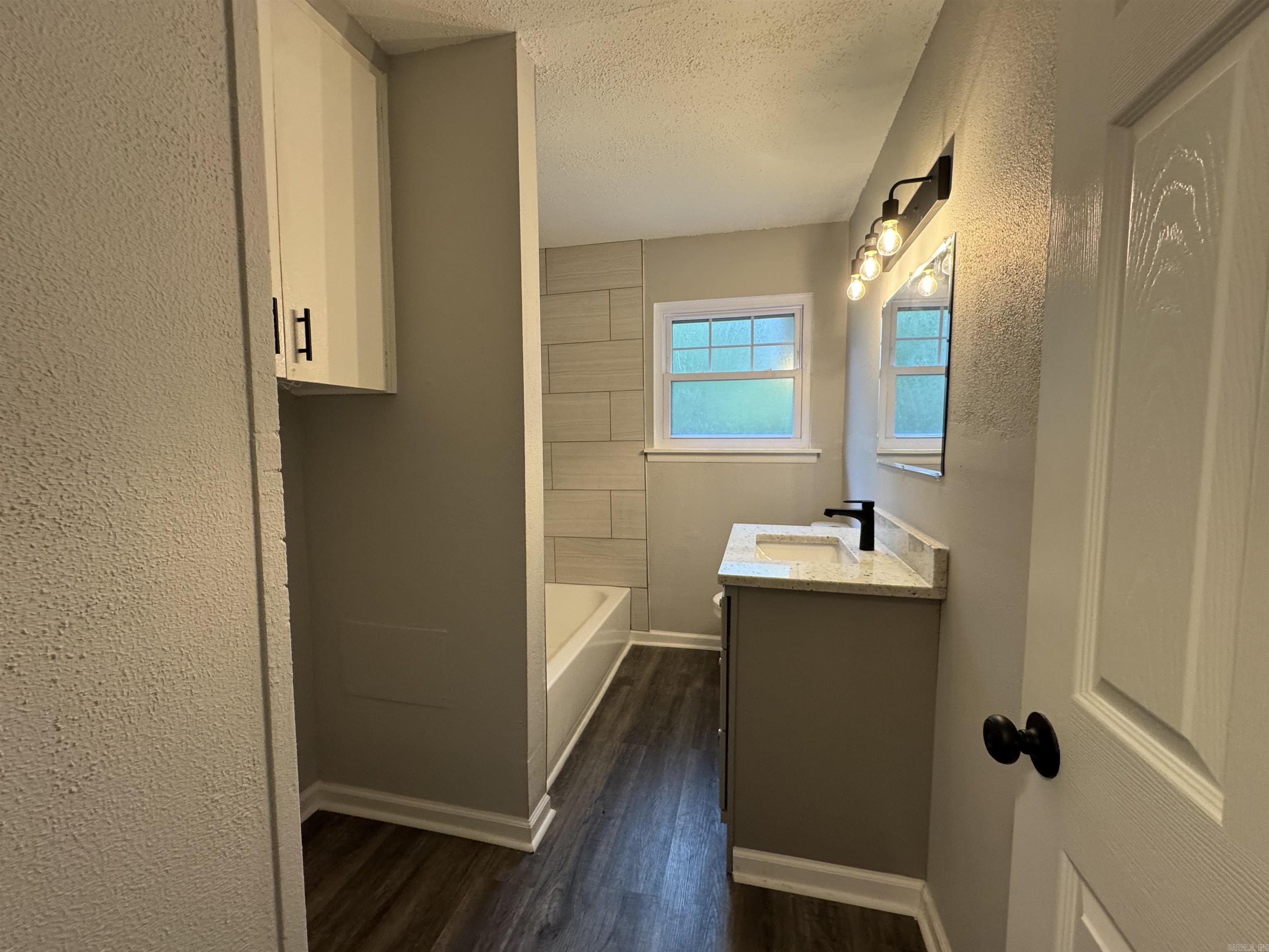 7518  Twin Oaks  Little Rock, AR