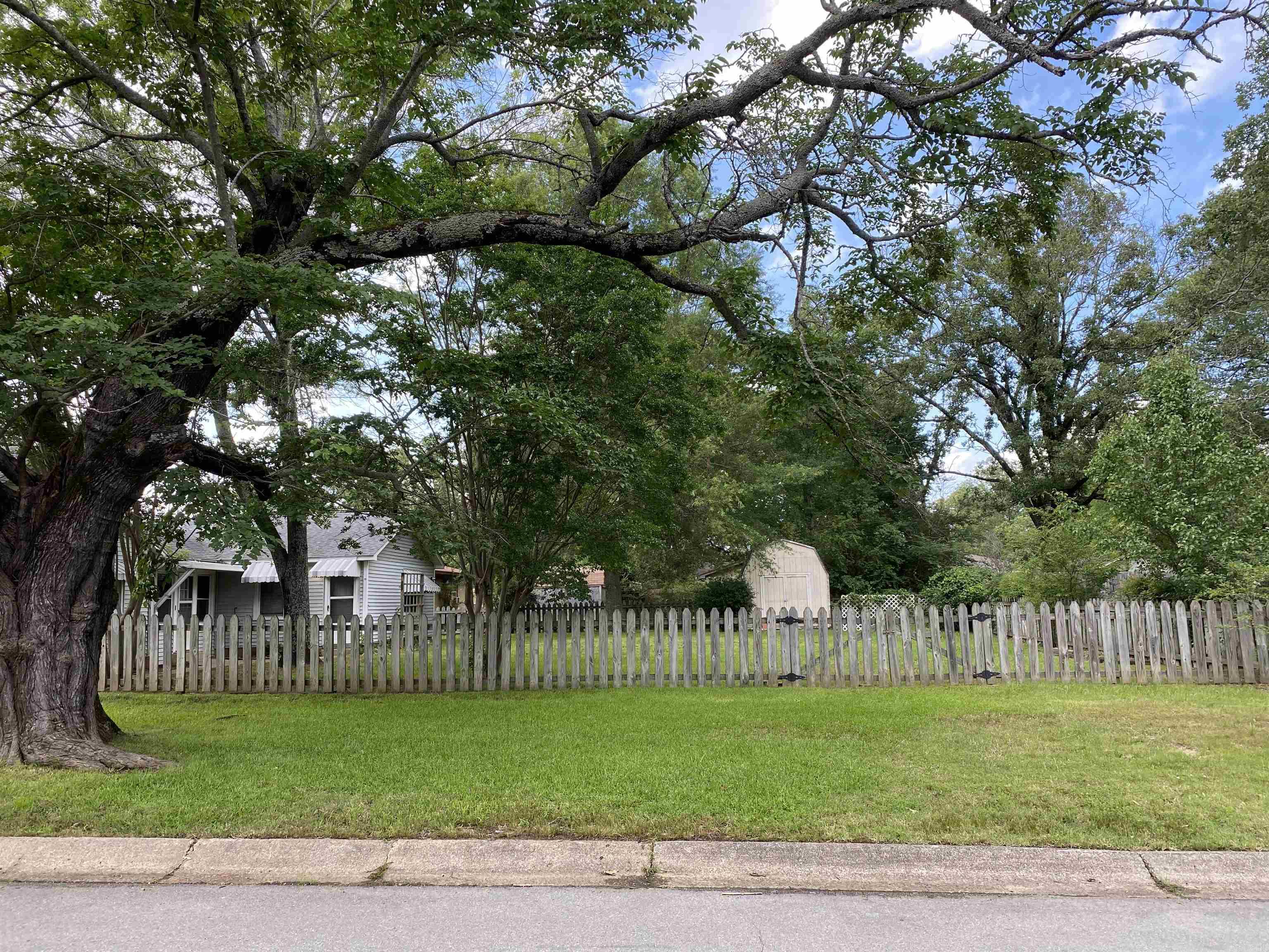 1601  Mississippi  Little Rock, AR