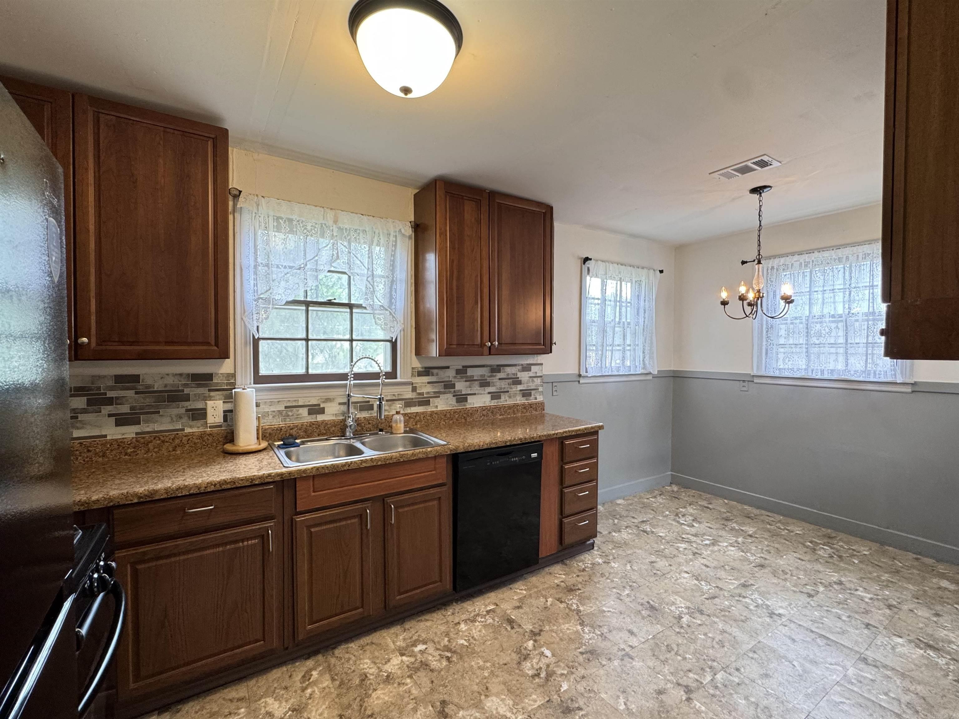 500 W 17th Street  North Little Rock, AR