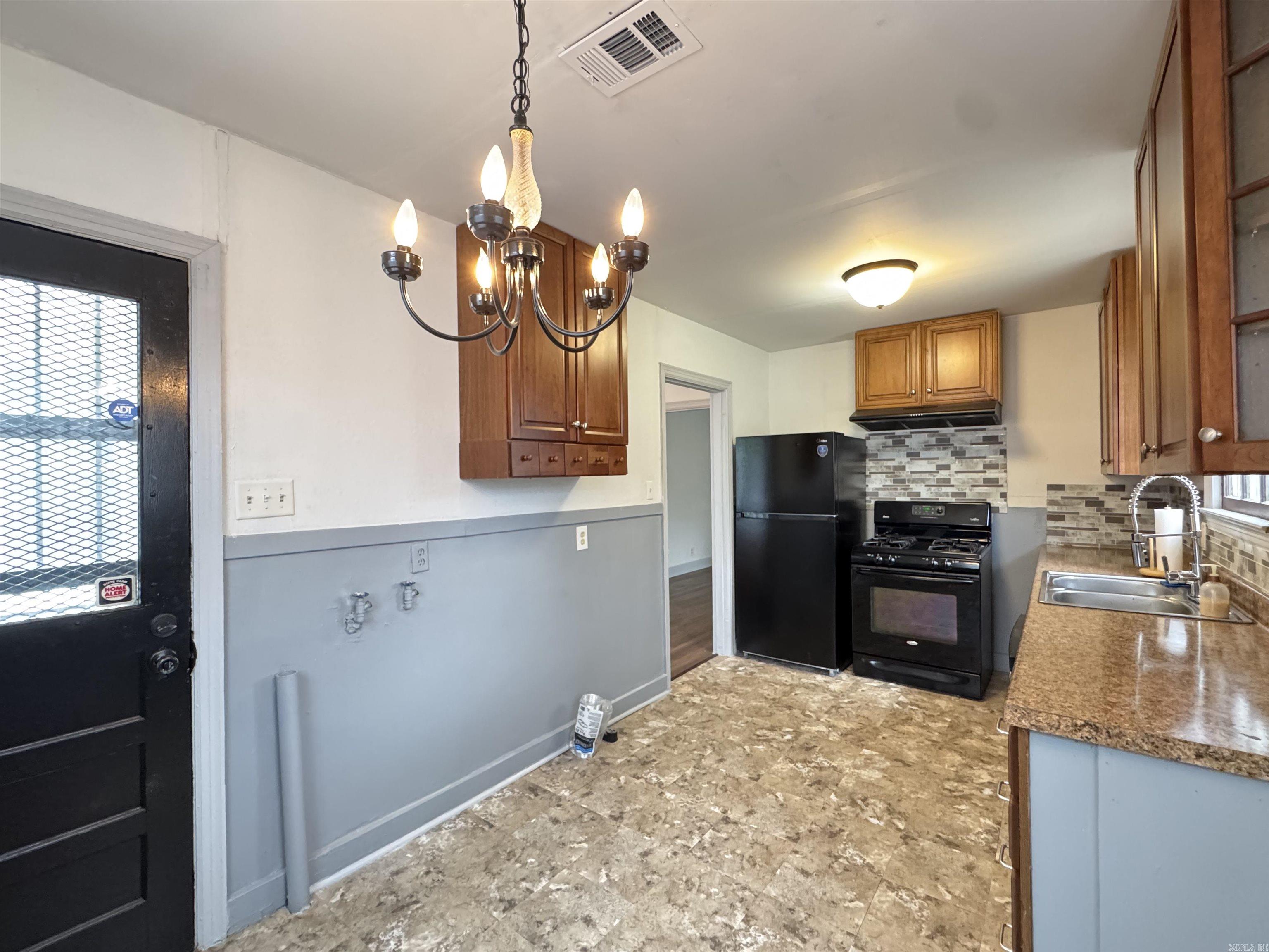 500 W 17th Street  North Little Rock, AR
