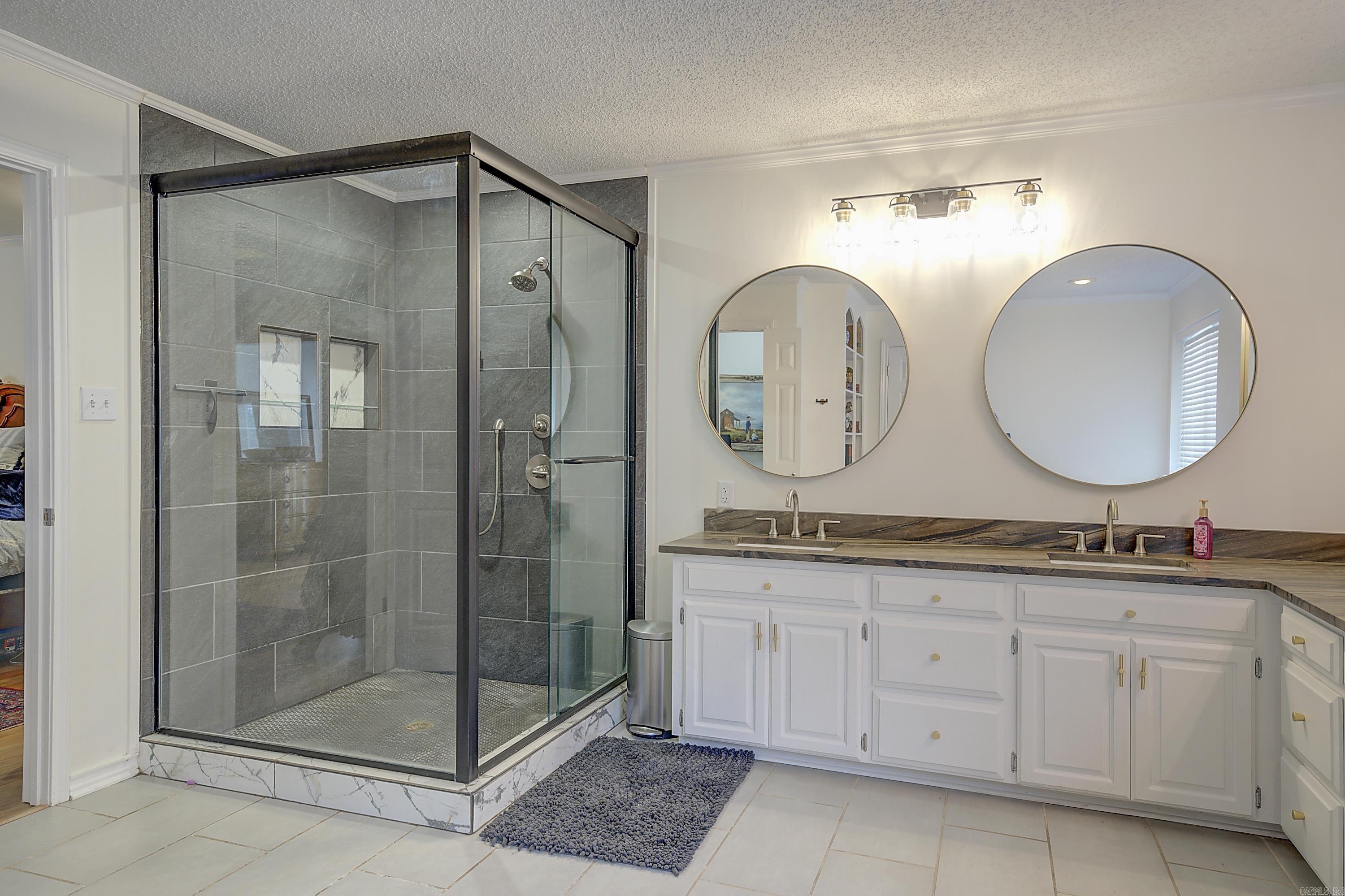3801 E Castleridge  Texarkana, AR