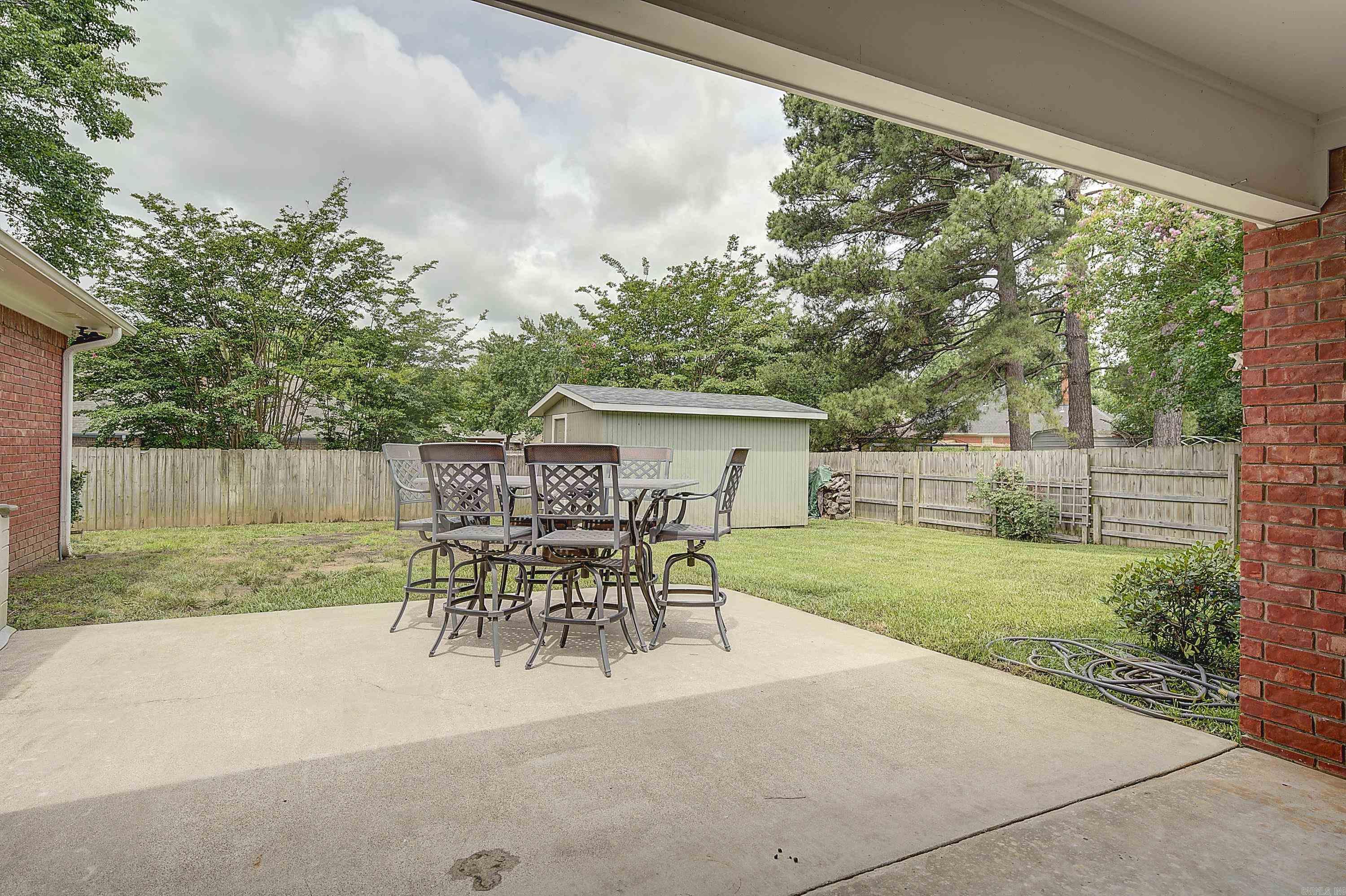 3801 E Castleridge  Texarkana, AR