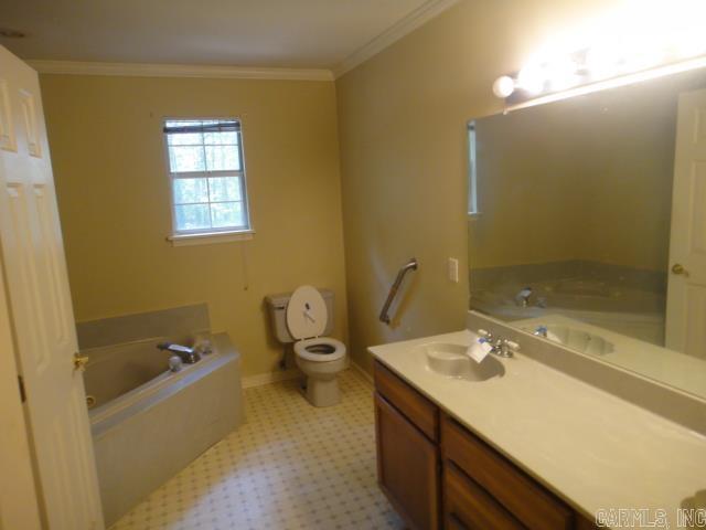 74  Crestwood  Heber Springs, AR
