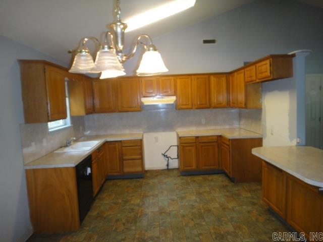 74  Crestwood  Heber Springs, AR