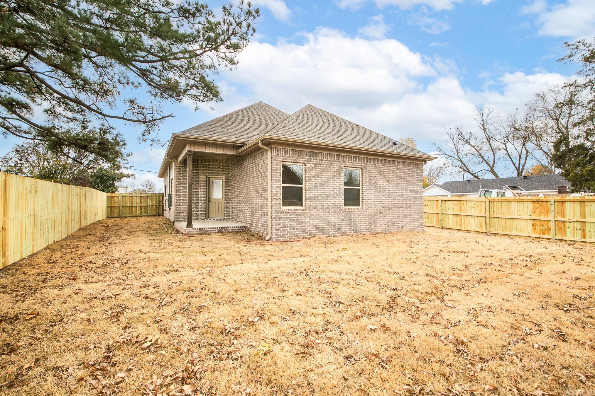 412  N 3rd  Cabot, AR