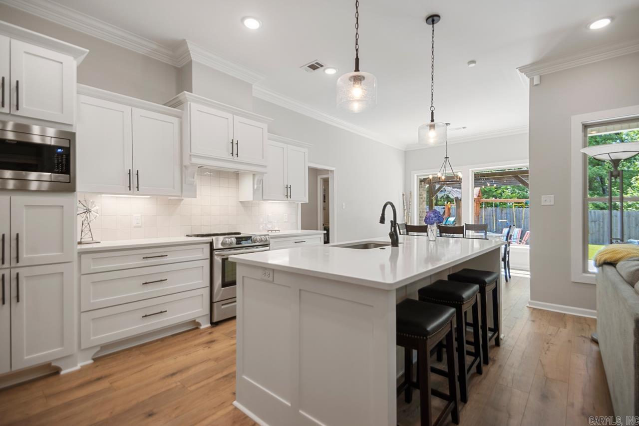 1449  Woolridge  Benton, AR