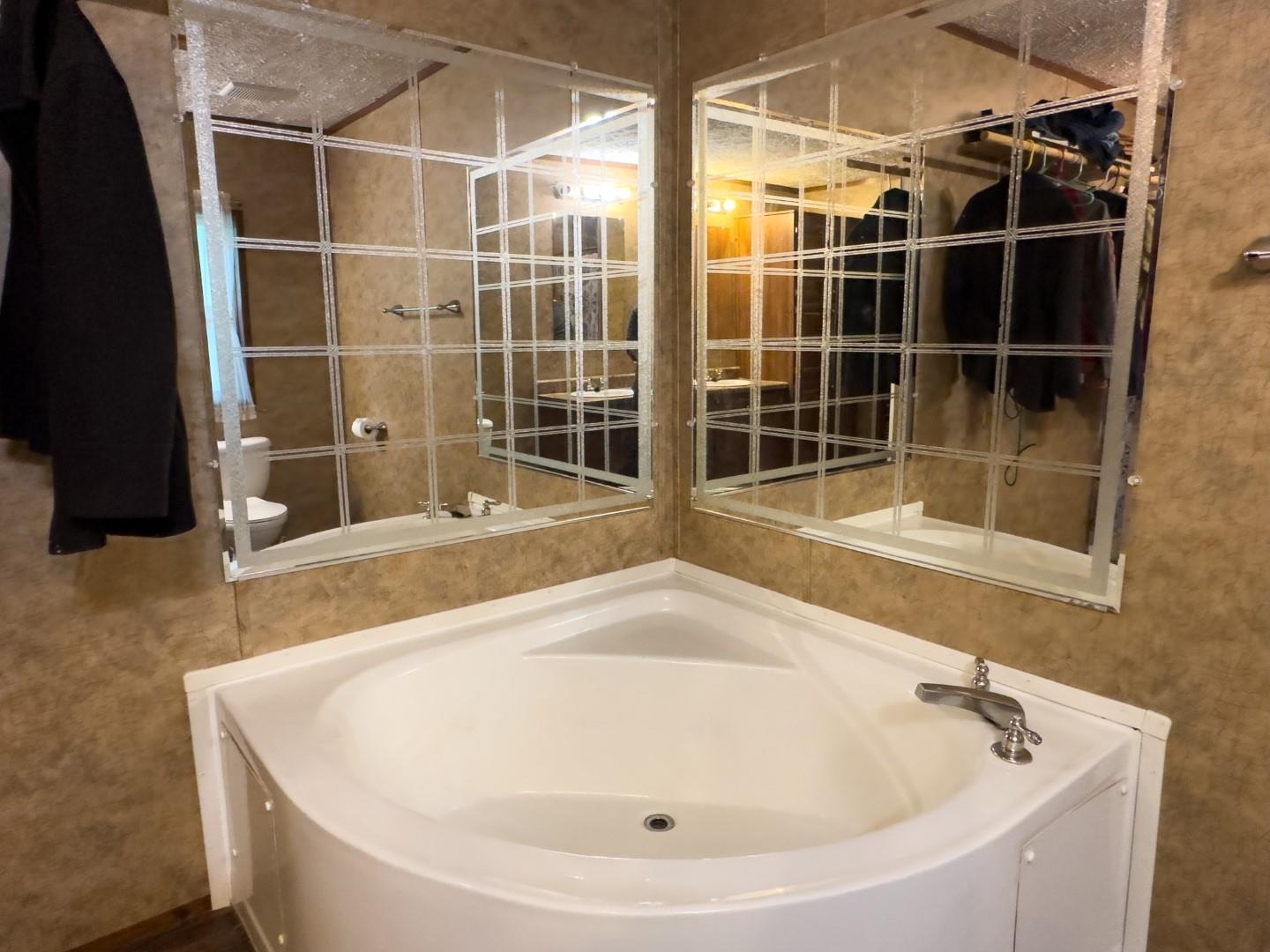 4764  Byron  Salem, AR