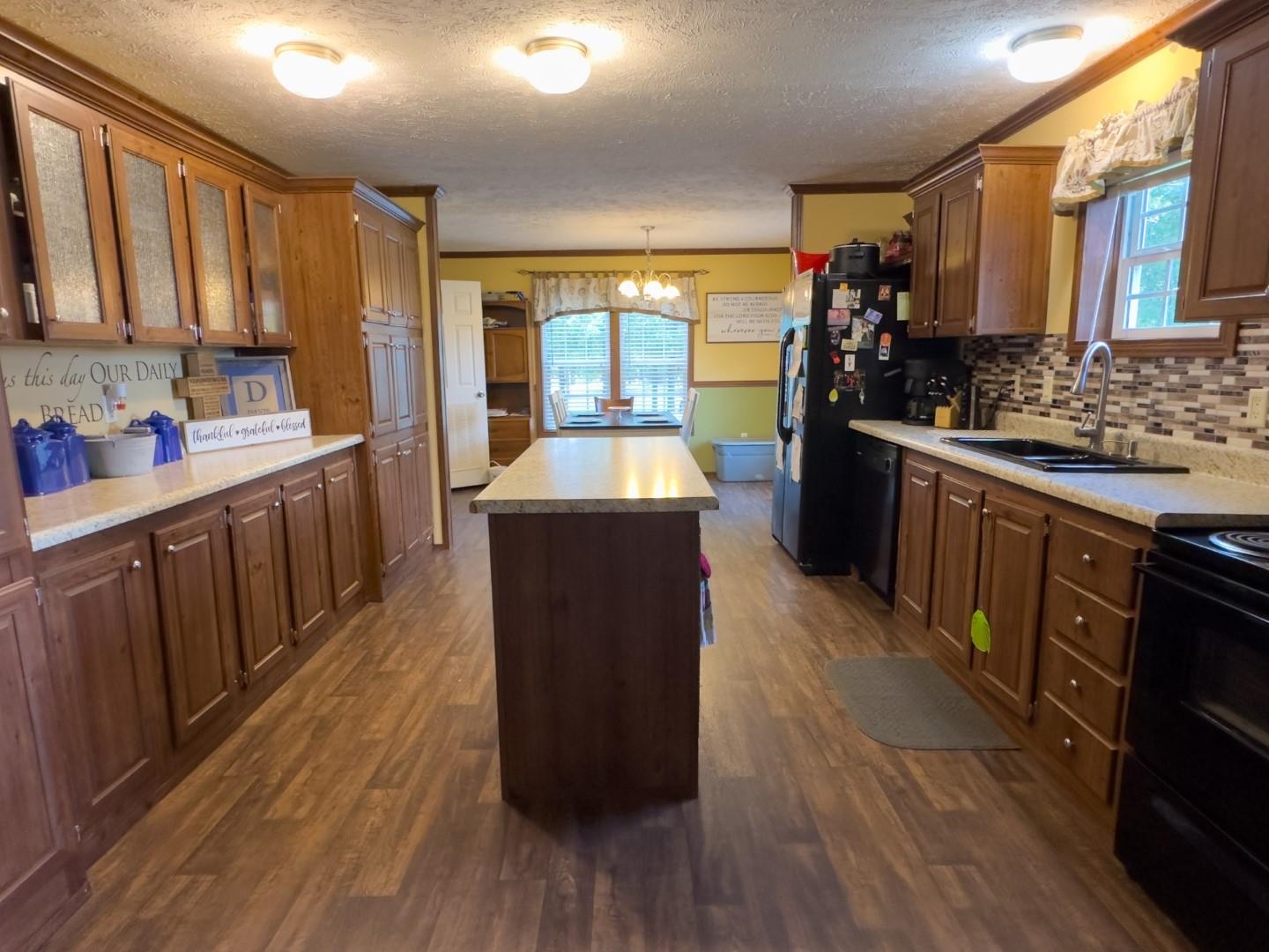 4764  Byron  Salem, AR