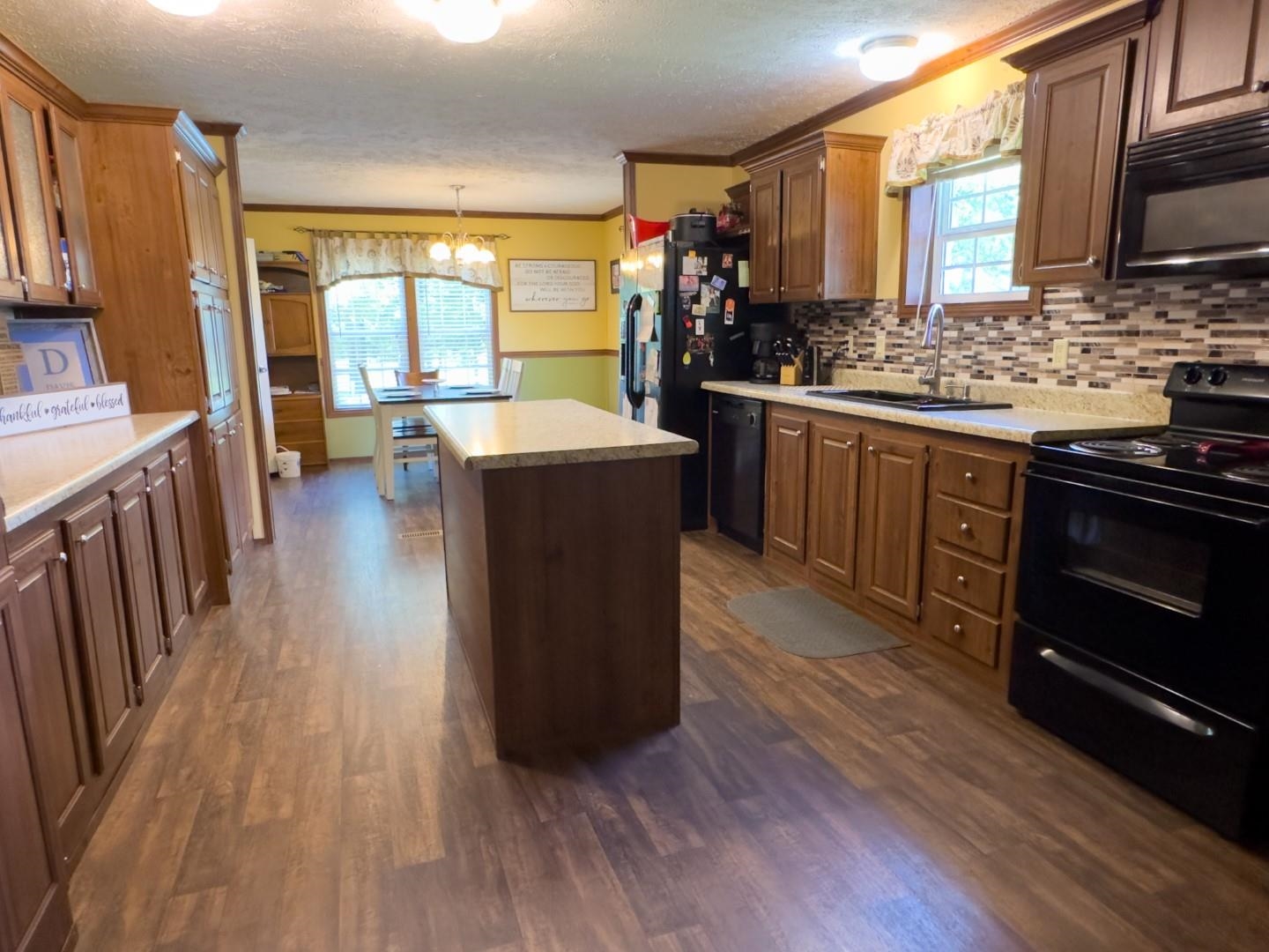4764  Byron  Salem, AR