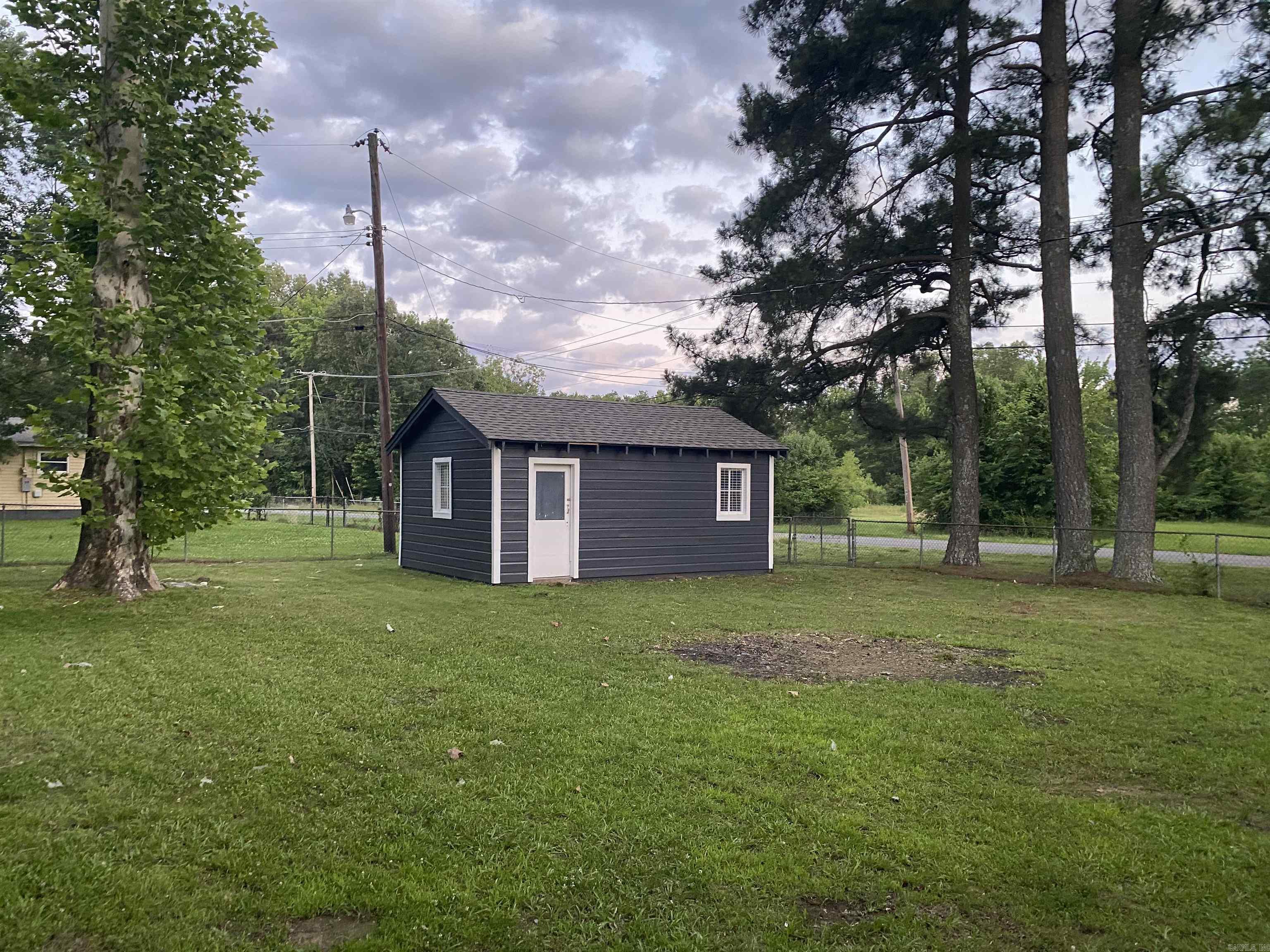 905  Sharp Dr.  Jacksonville, AR