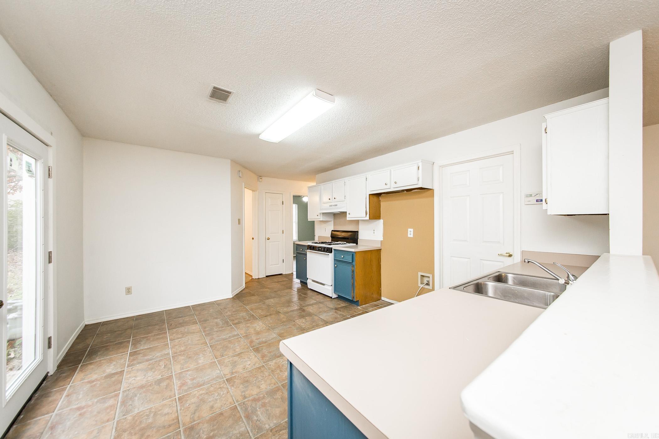 1117  Troy  Benton, AR