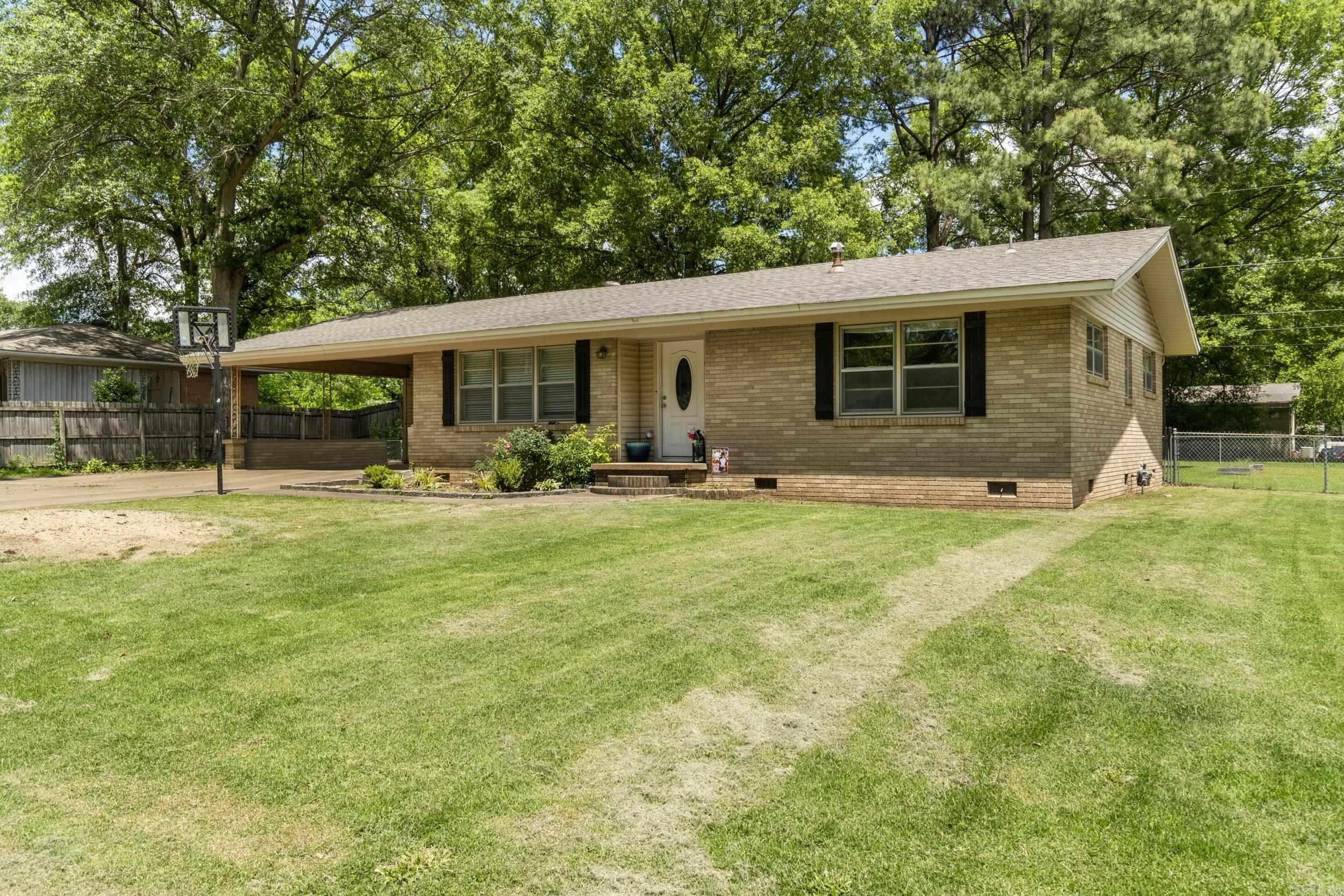 6  Lynwood Dr  Searcy, AR