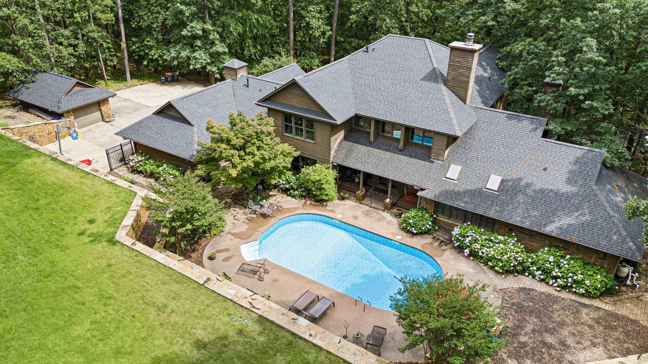 407  Dove  Russellville, AR