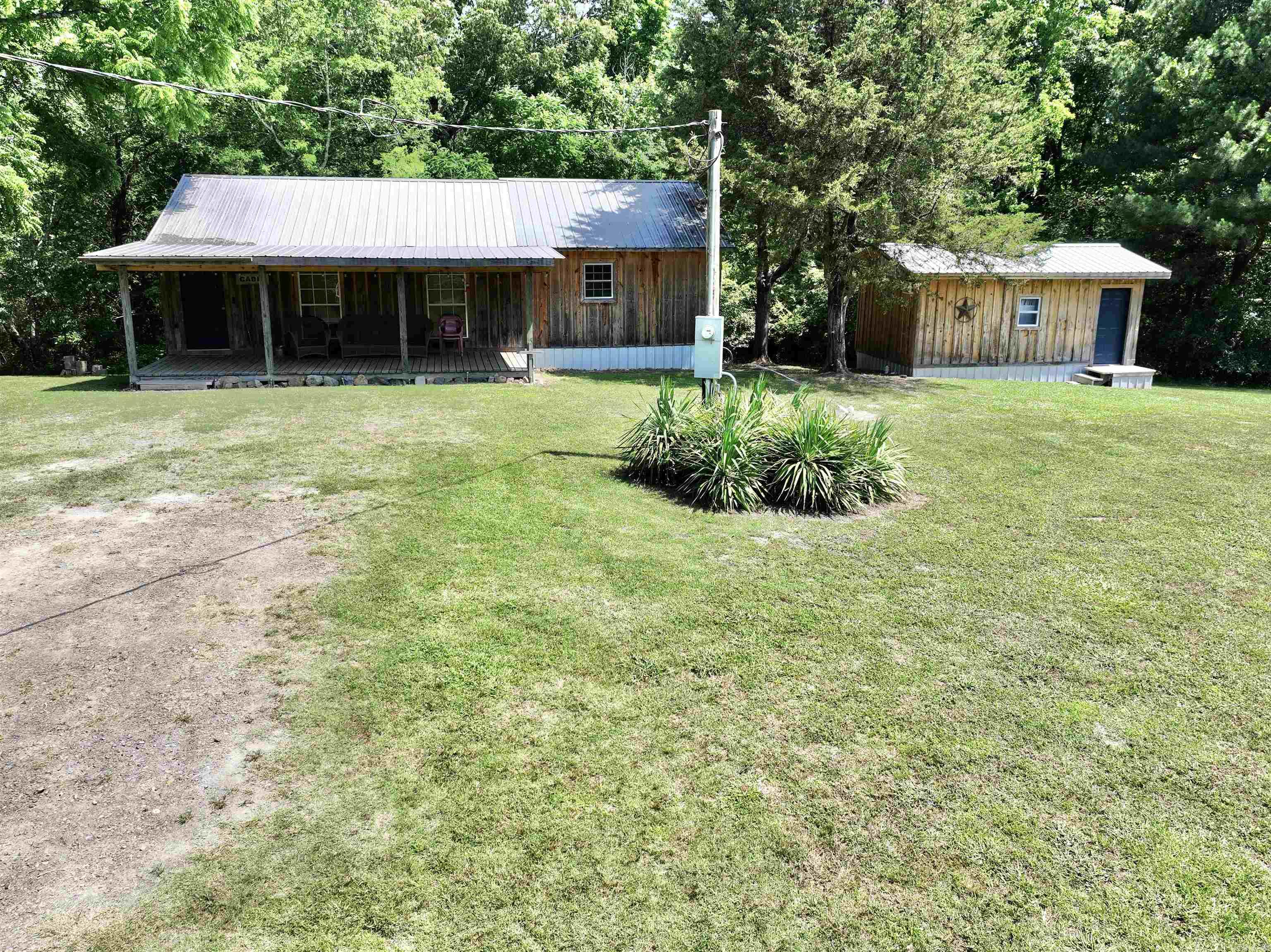 21  CHRIS ROAD  Amity, AR