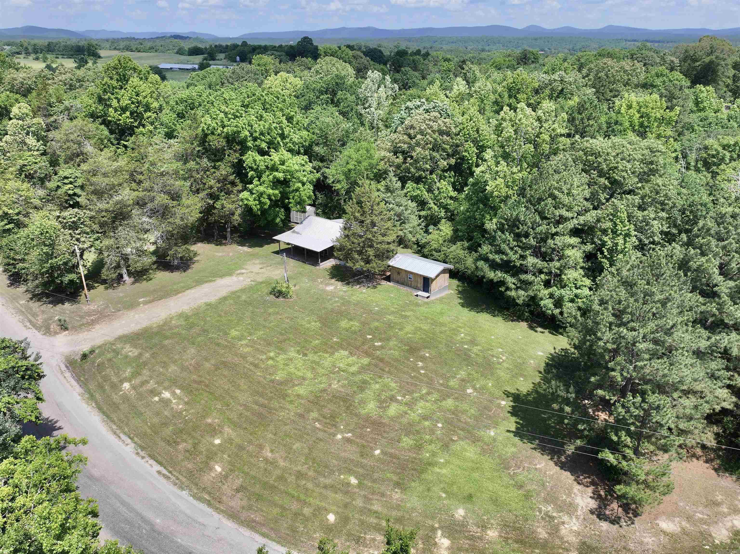 21  CHRIS ROAD  Amity, AR
